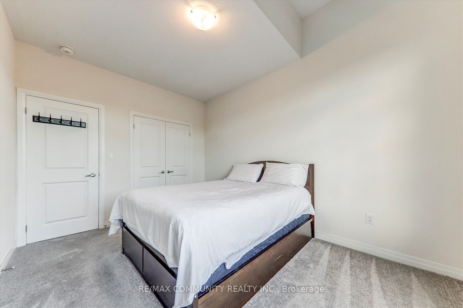 124 Ogston Crescent Property Photo 32