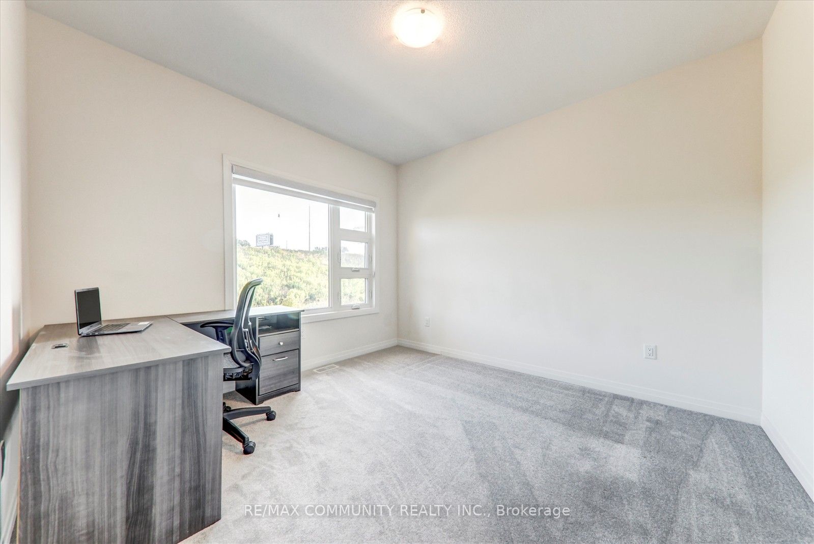 124 Ogston Crescent Property Photo 33