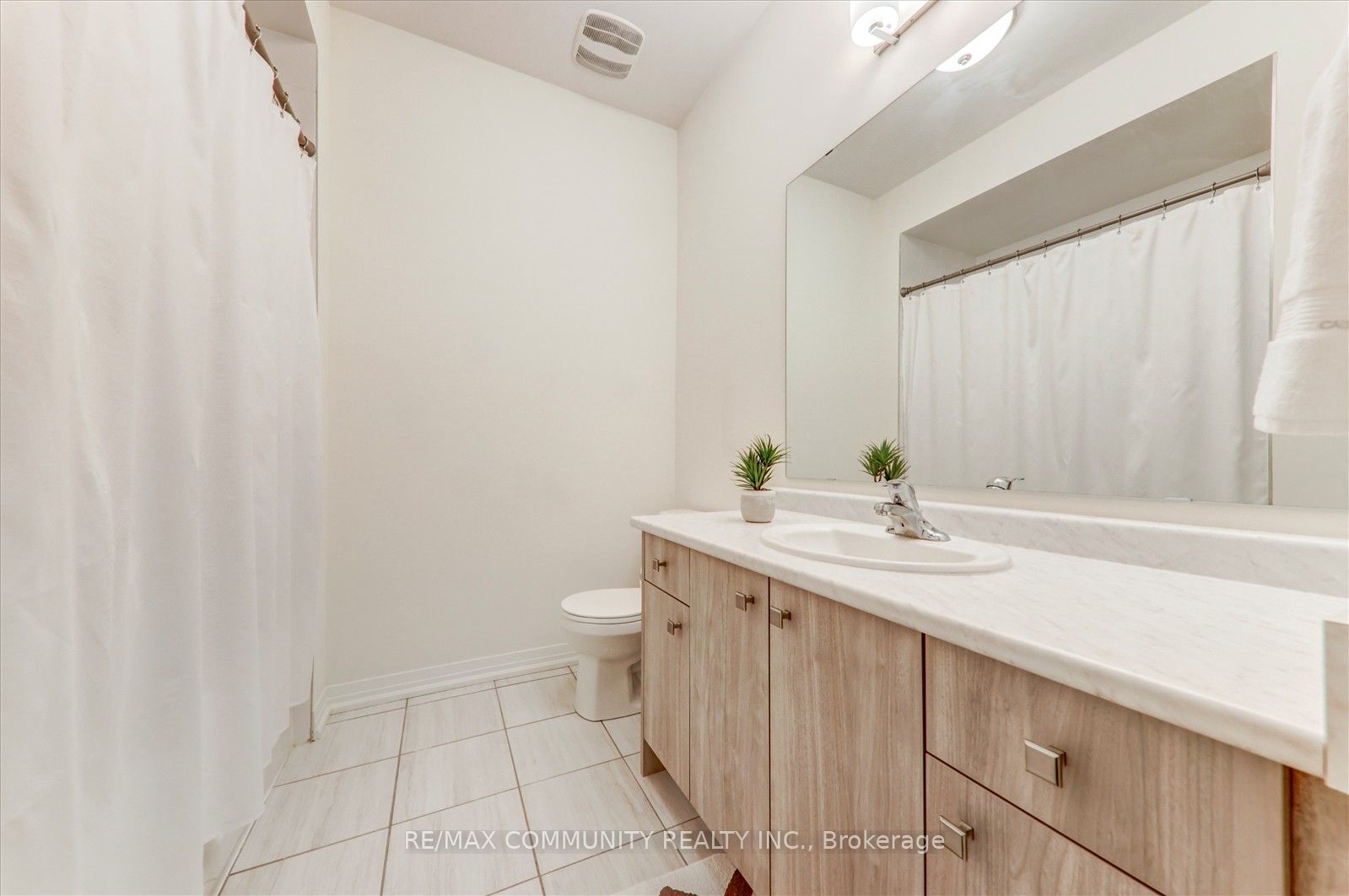 124 Ogston Crescent Property Photo 35
