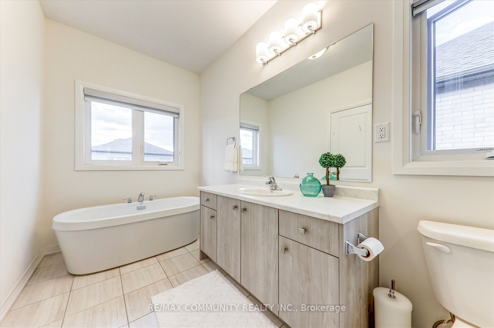 124 Ogston Crescent Property Photo 41
