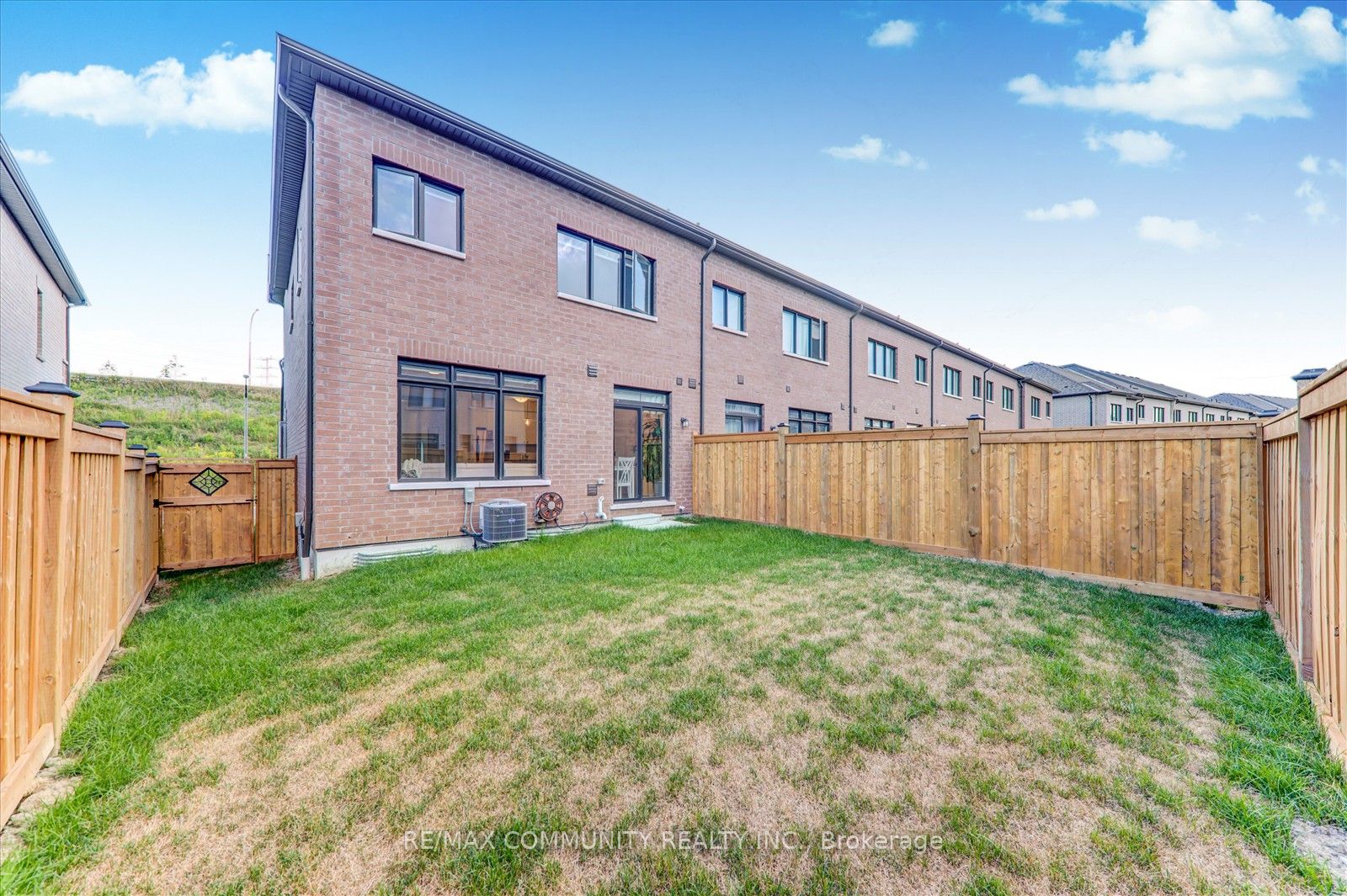 124 Ogston Crescent Property Photo 42