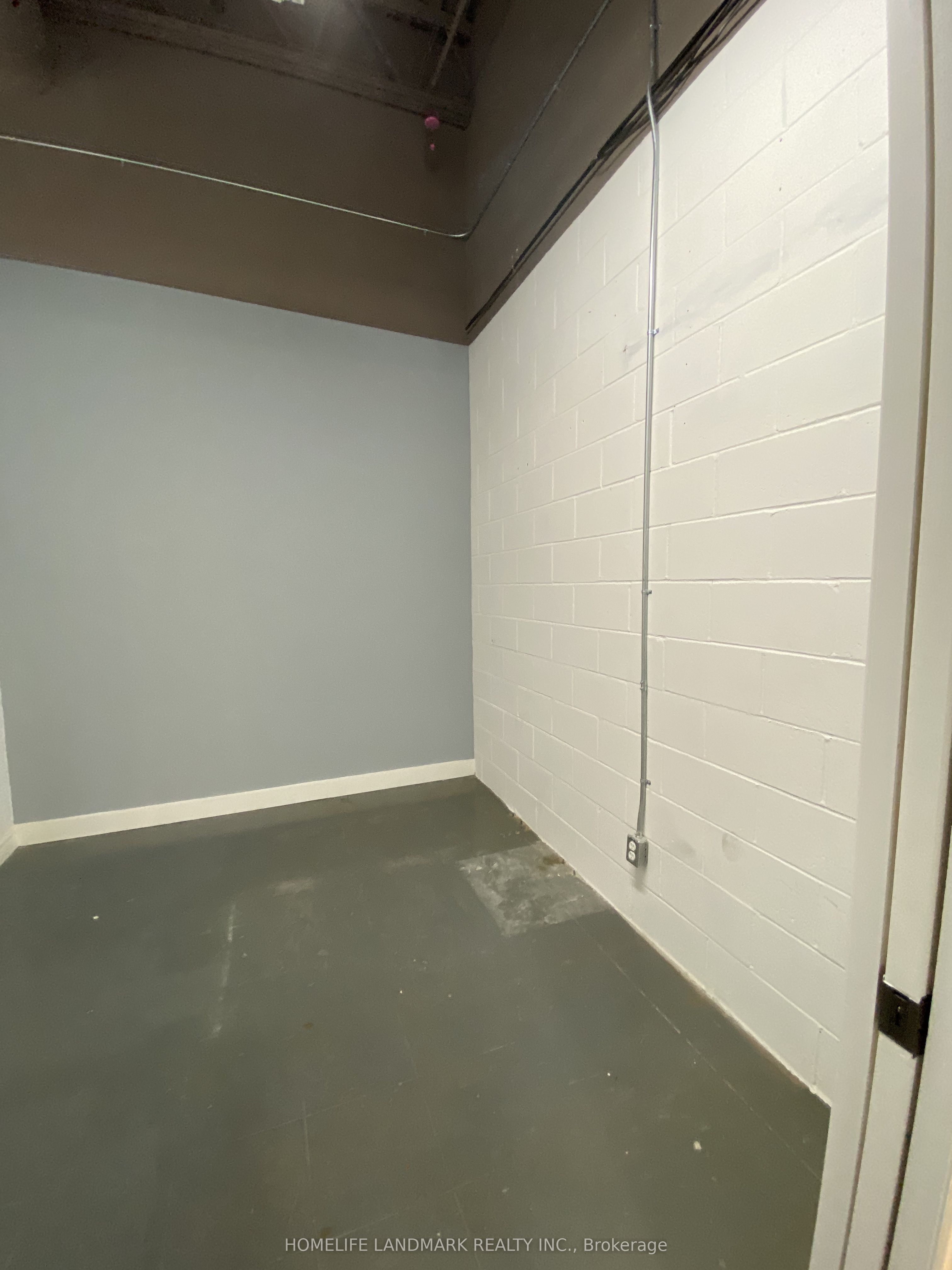 63 Silver Star Boulevard C12 Property Photo 17