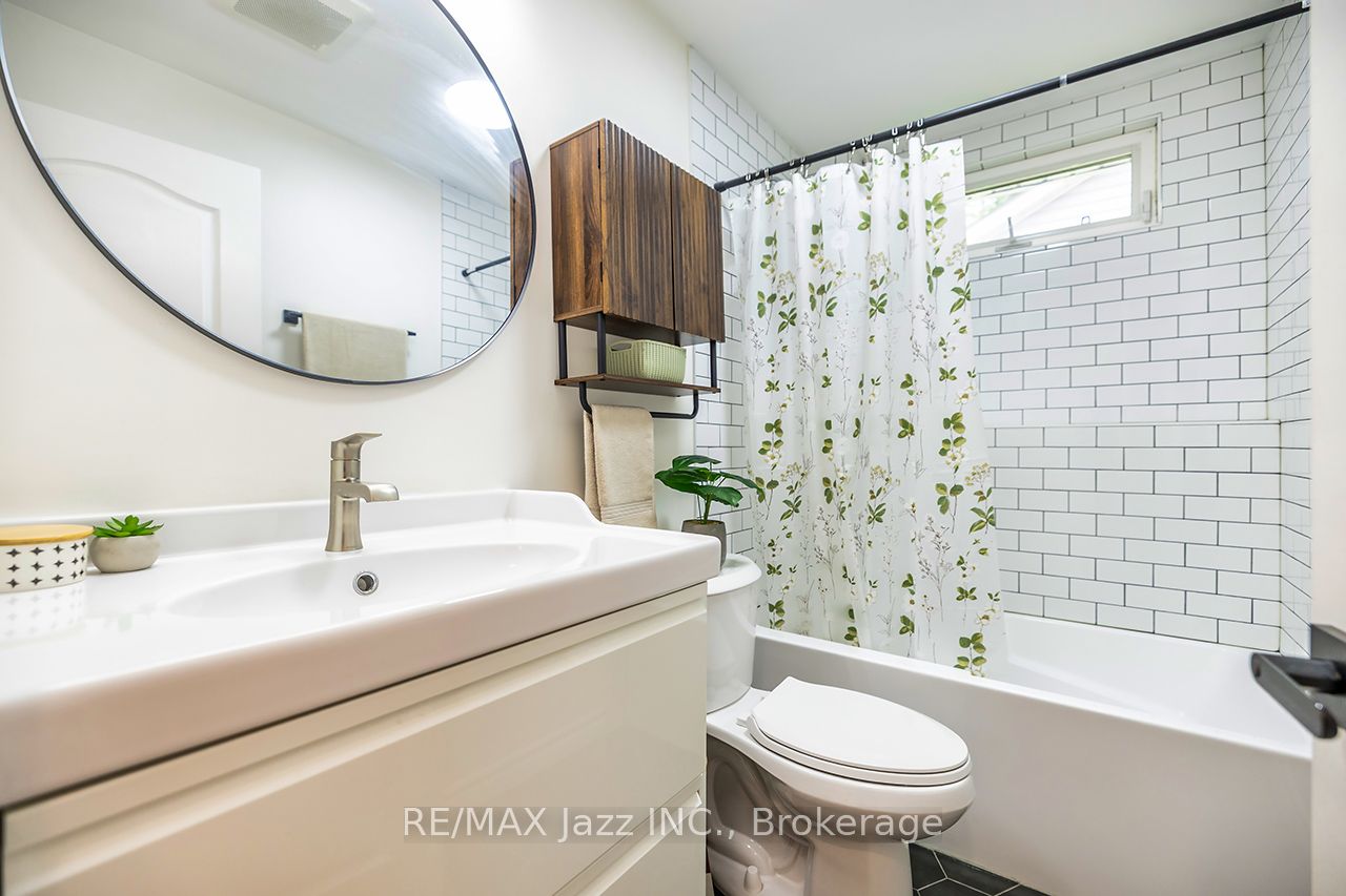 4 Maple Street Property Photo 15