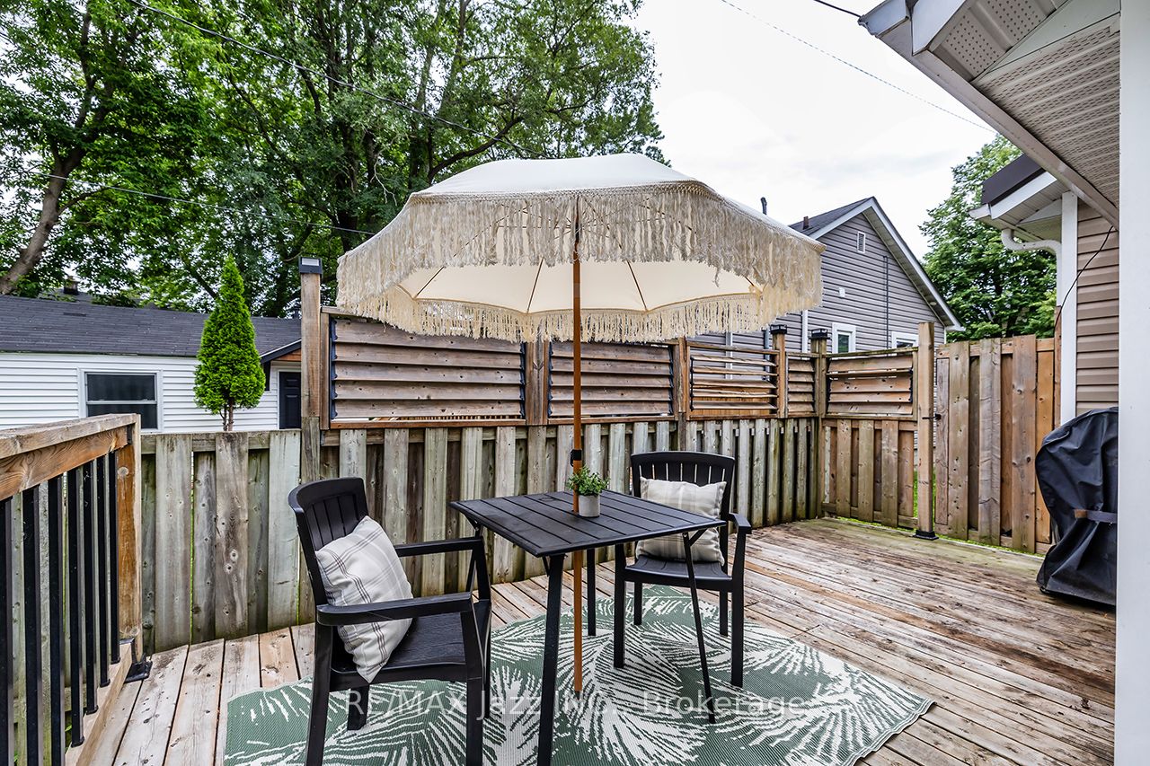 4 Maple Street Property Photo 20
