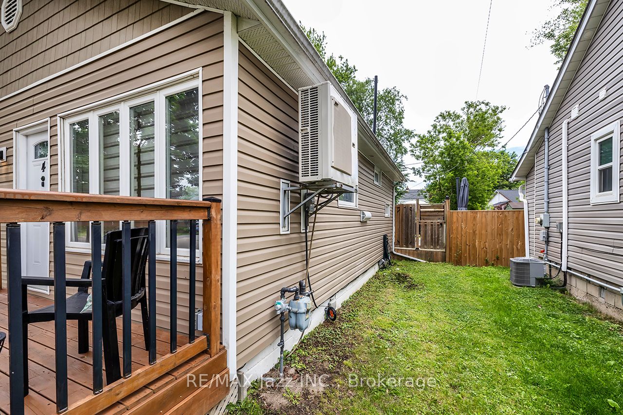 4 Maple Street Property Photo 25
