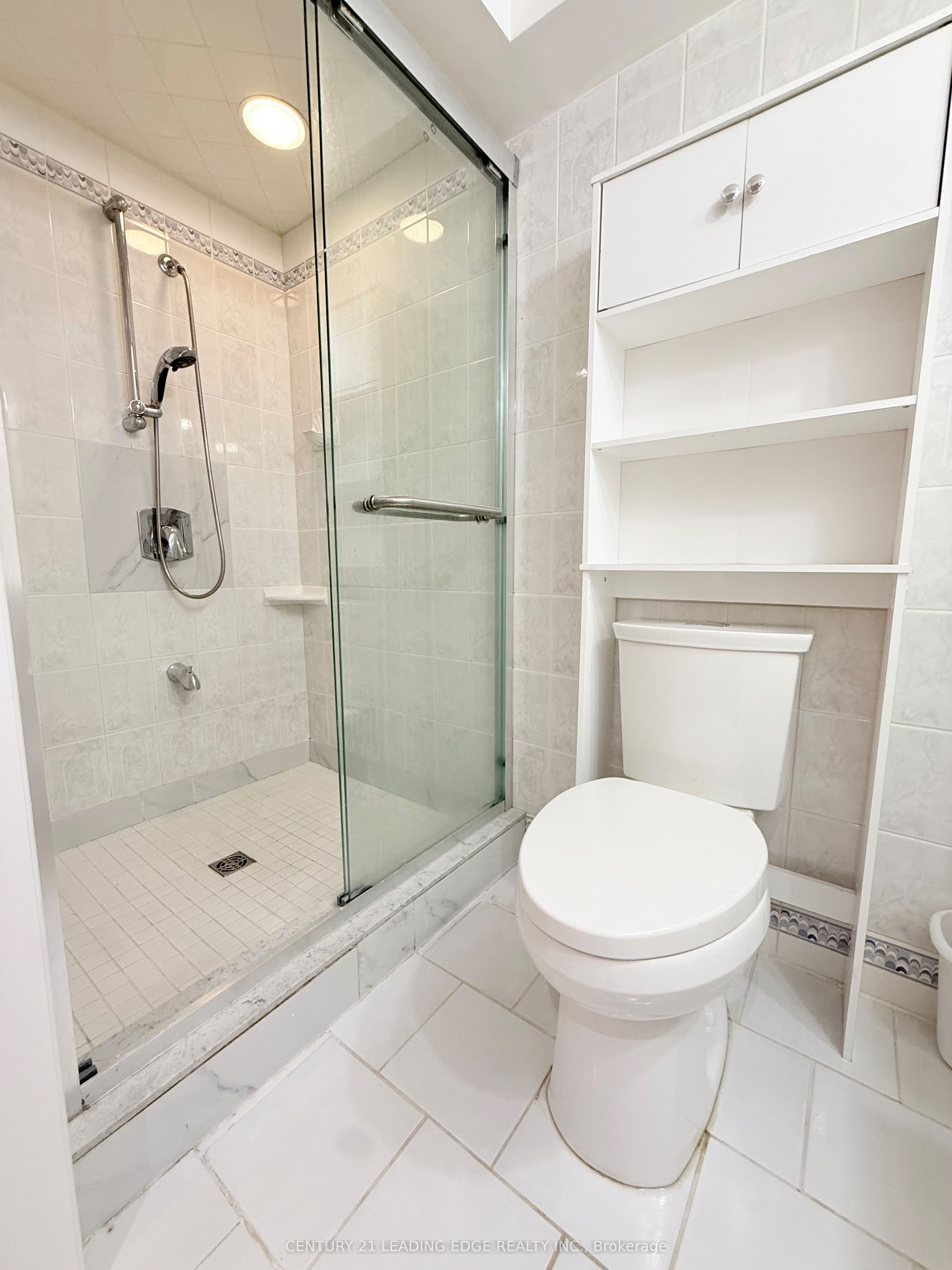 21 Colinayre Crescent Property Photo 4