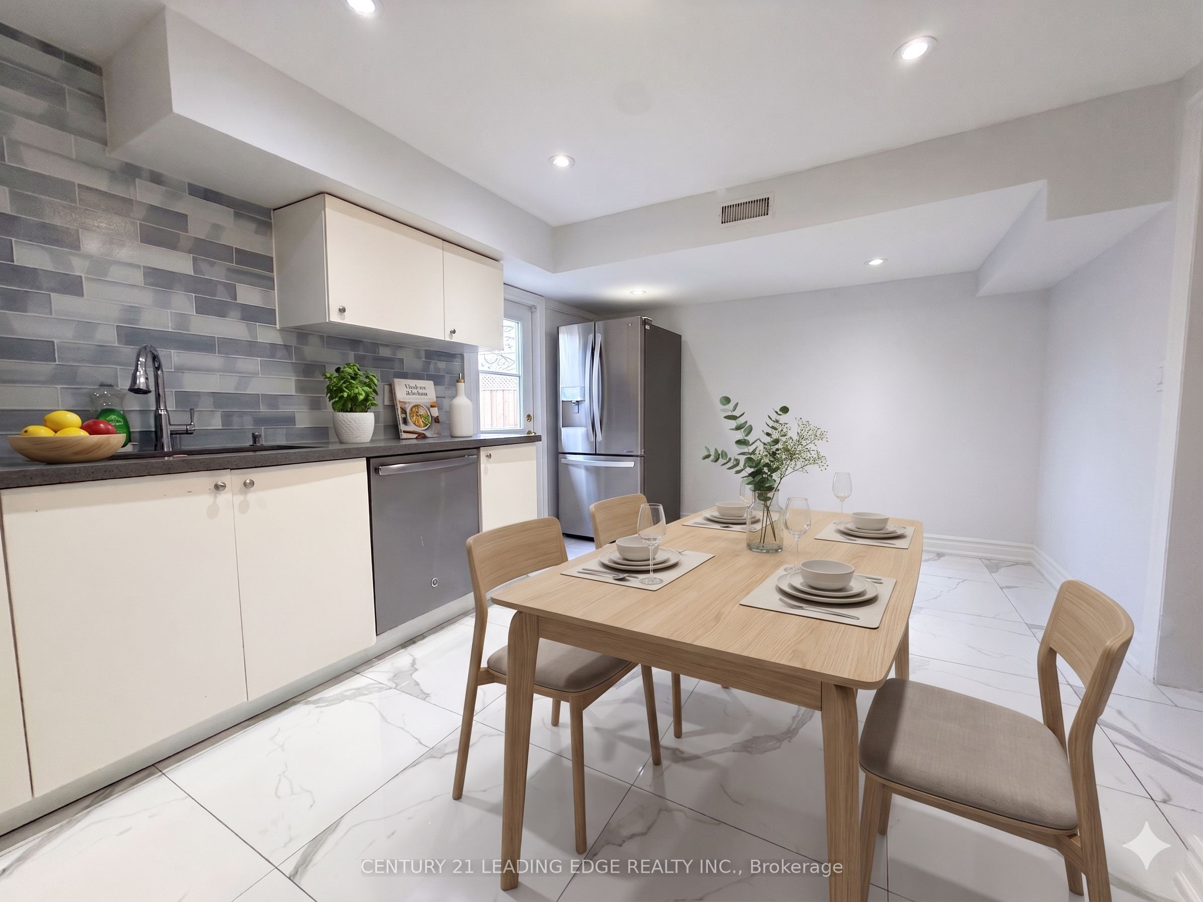 21 Colinayre Crescent Property Photo 10
