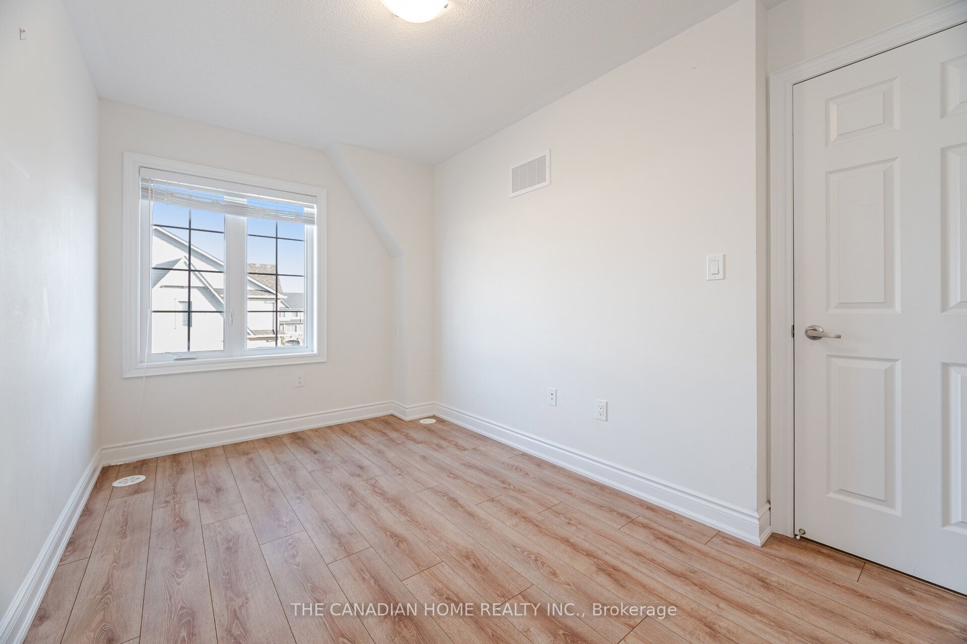 241 Danzatore Path Property Photo 31