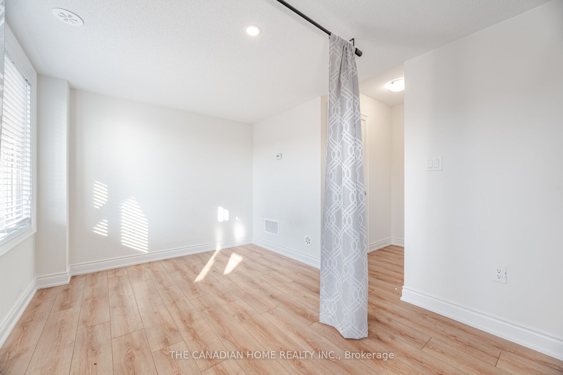 241 Danzatore Path Property Photo 43