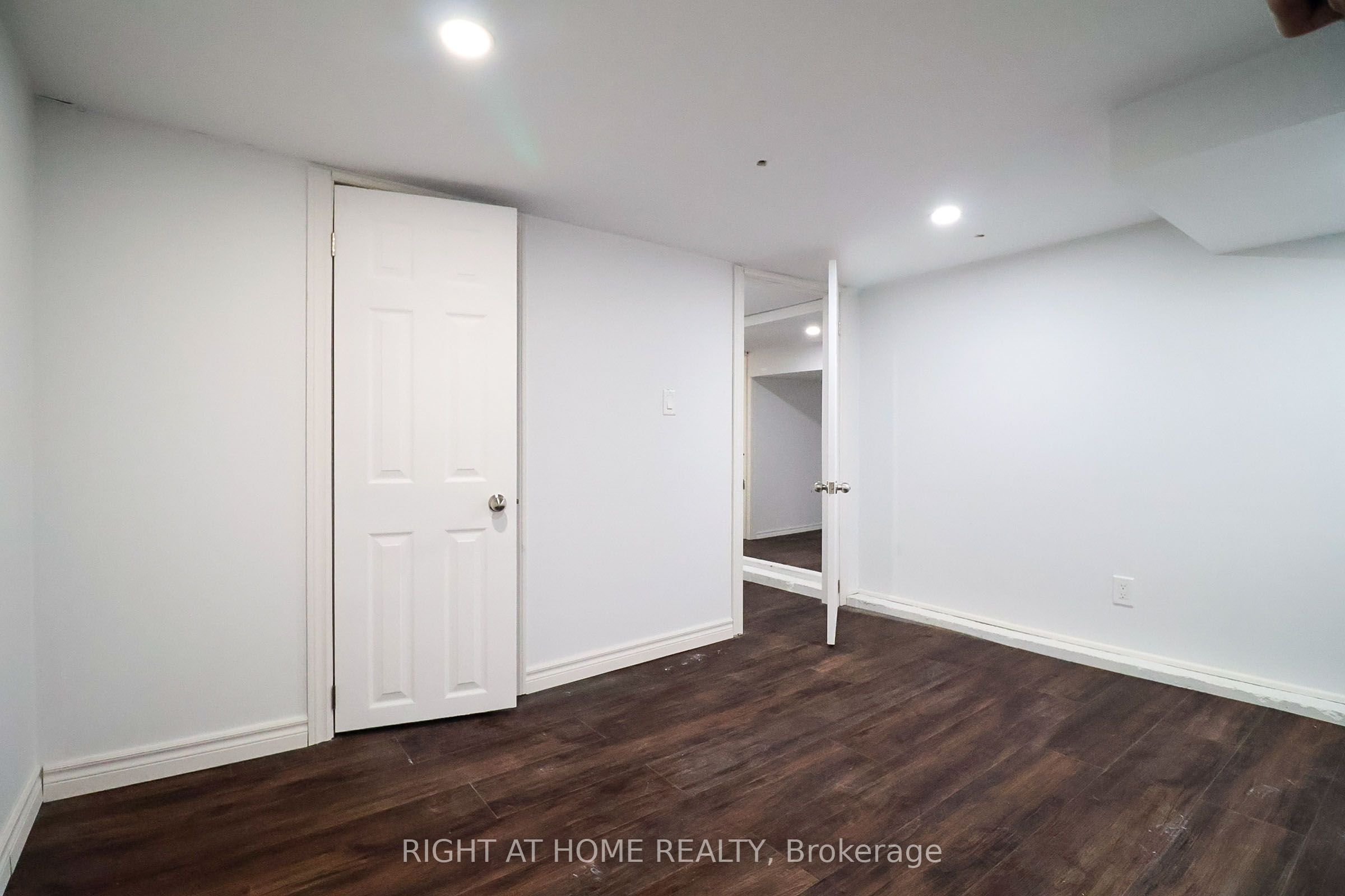 1327 Commerce Street Property Photo 25