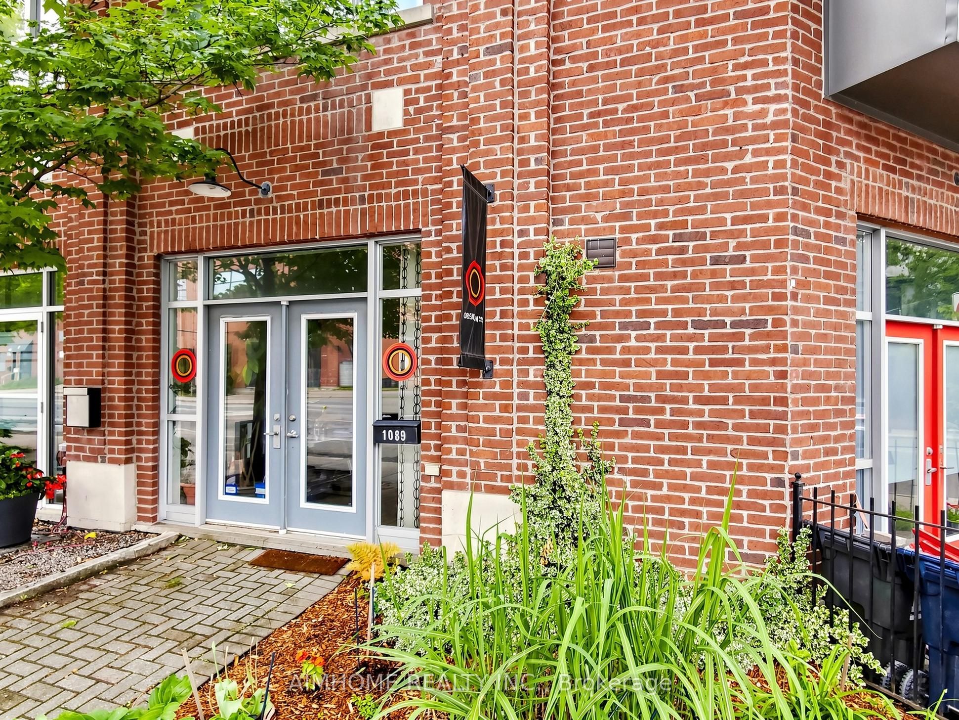 1089 Dundas Street E Property Photo 2