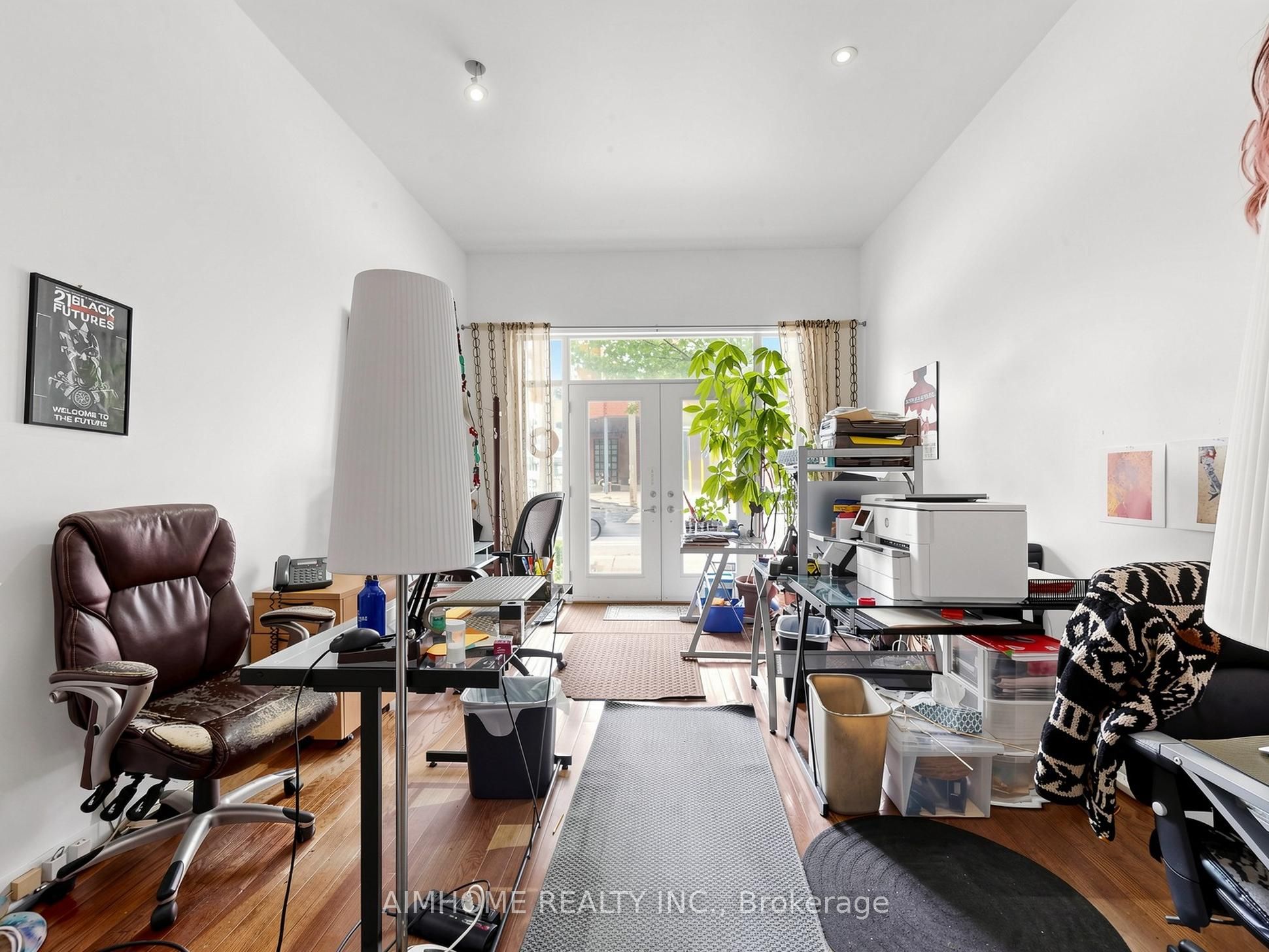 1089 Dundas Street E Property Photo 4