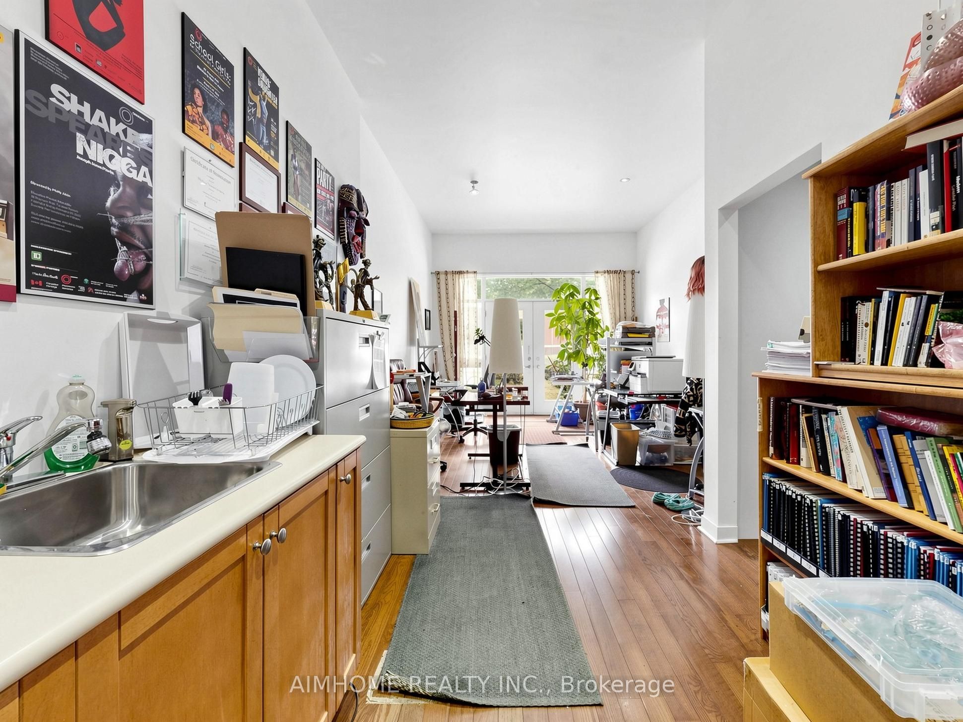1089 Dundas Street E Property Photo 7