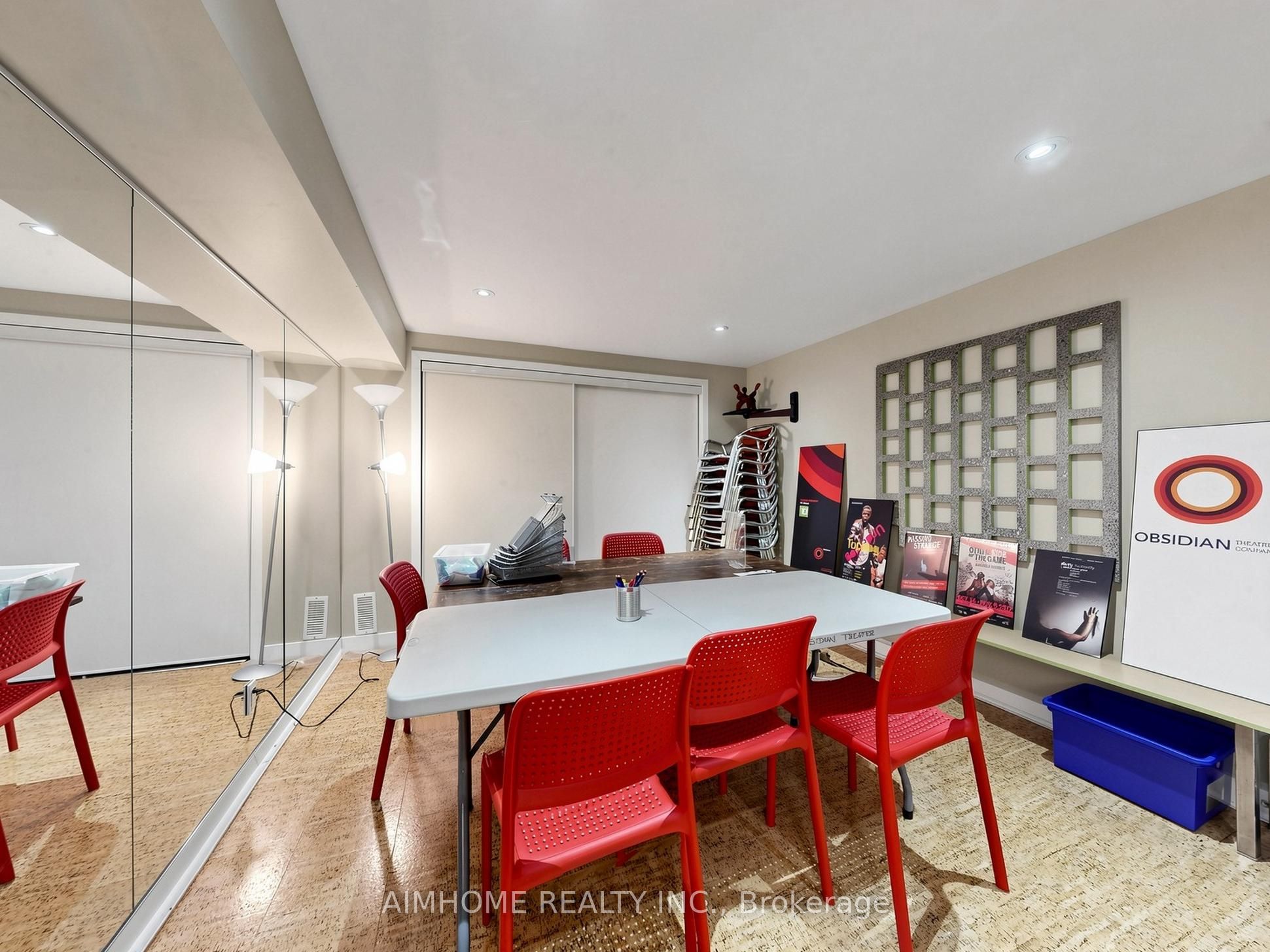 1089 Dundas Street E Property Photo 9
