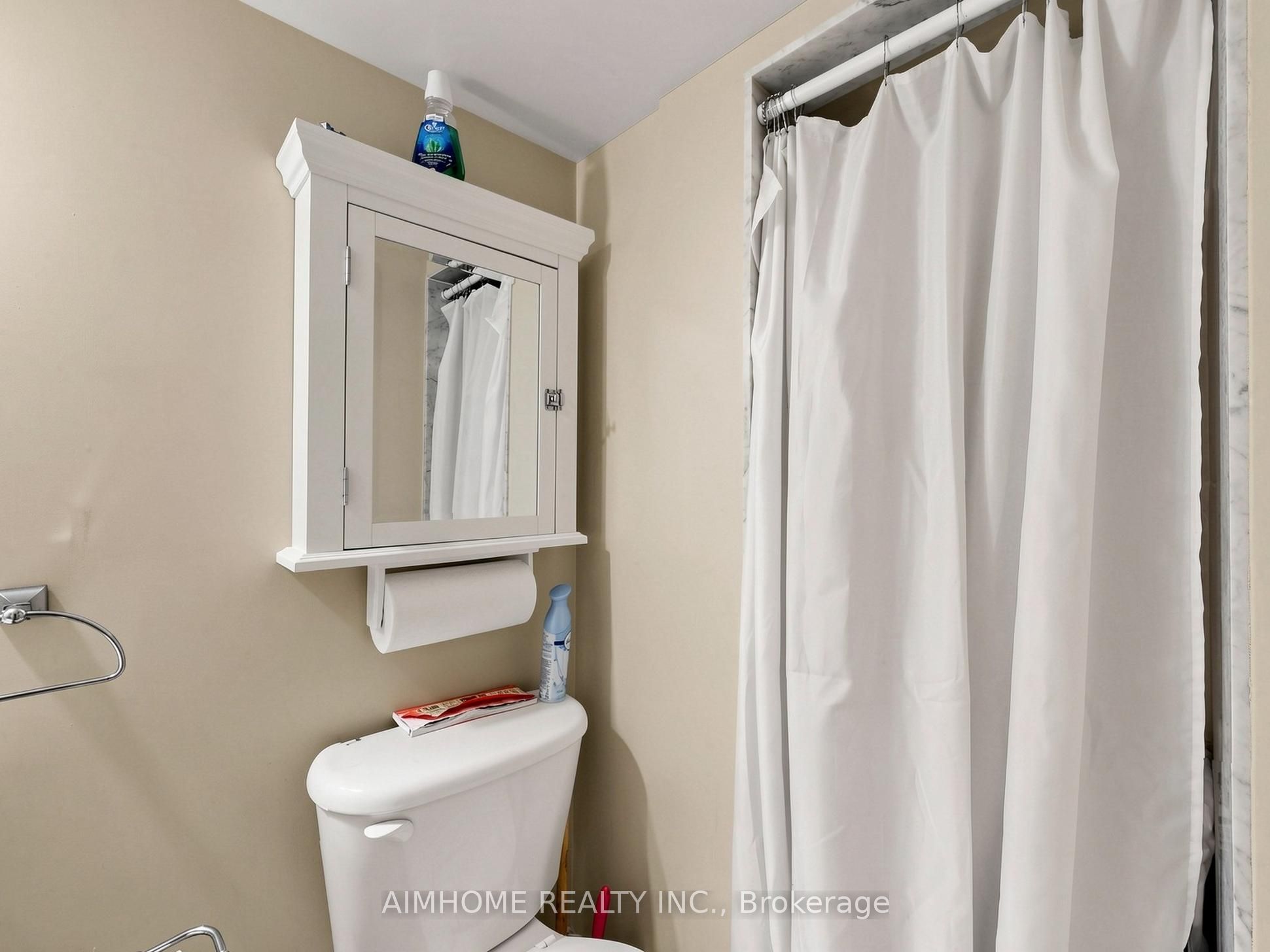 1089 Dundas Street E Property Photo 12