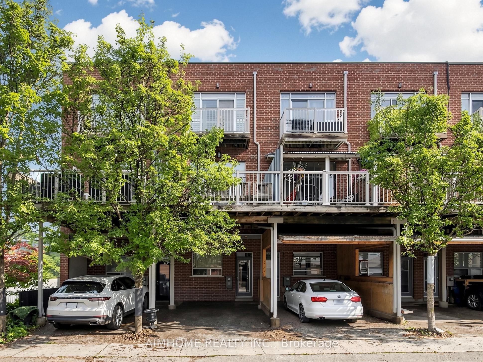 1089 Dundas Street E Property Photo 13
