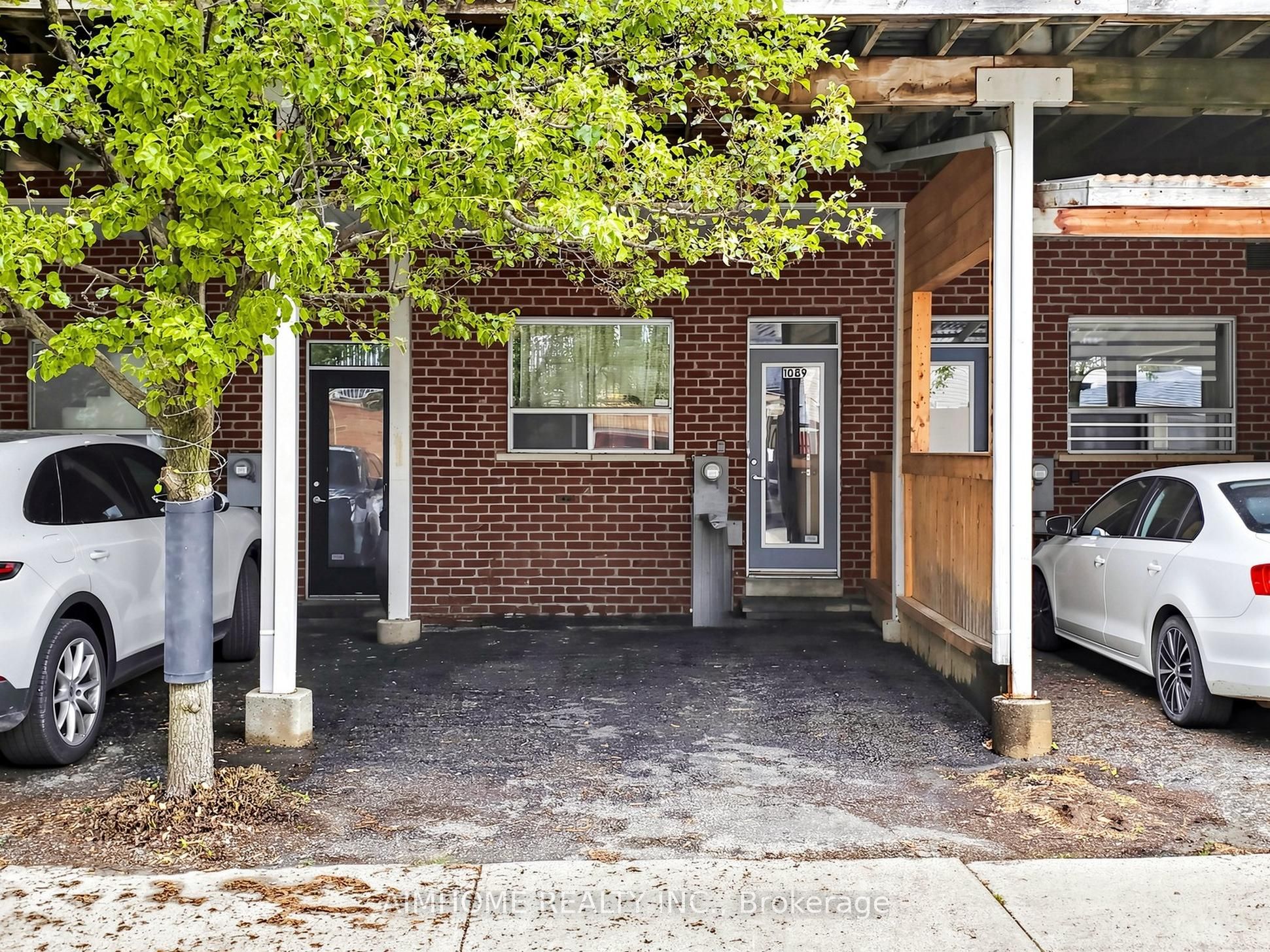 1089 Dundas Street E Property Photo 15