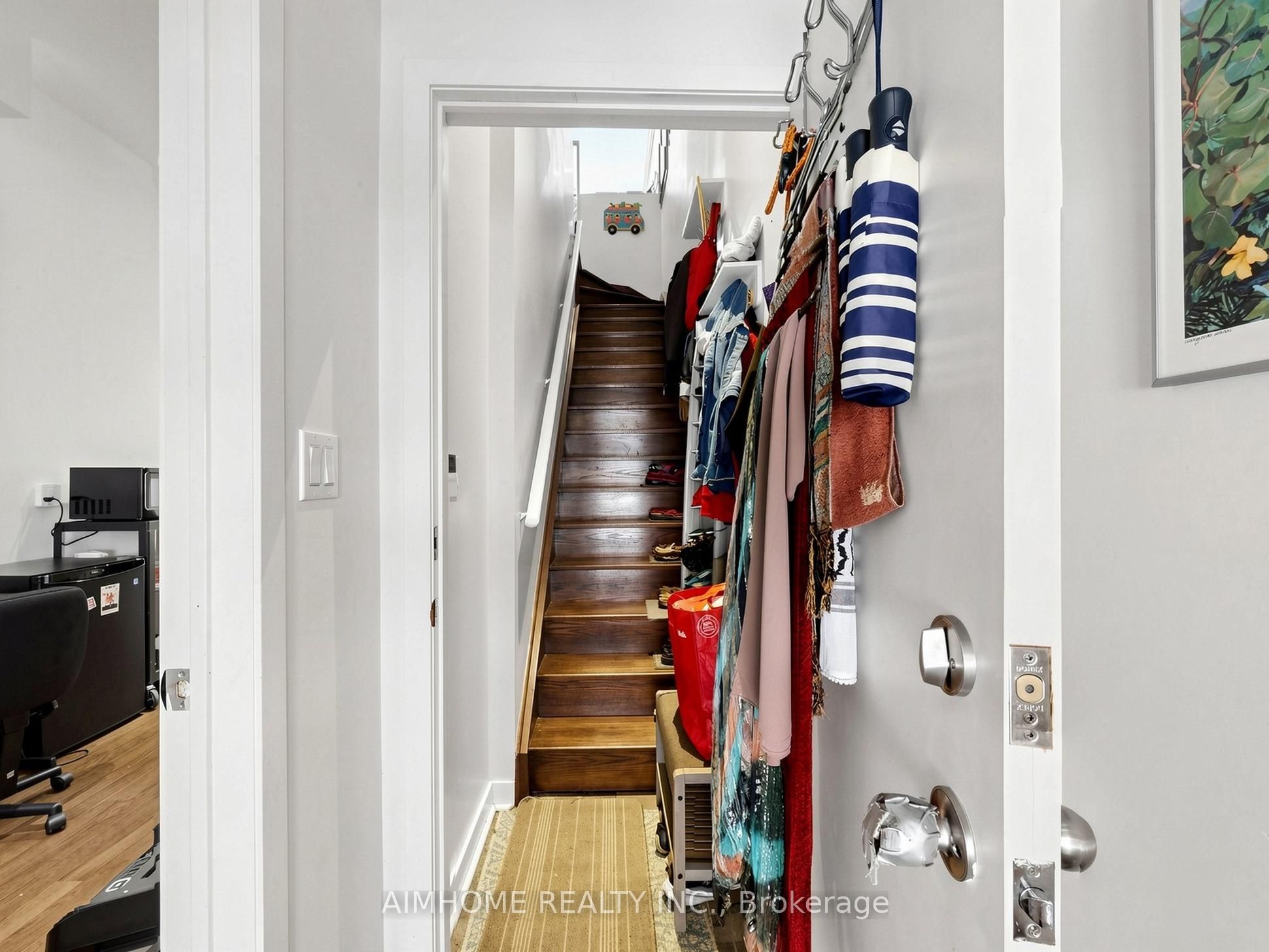 1089 Dundas Street E Property Photo 32