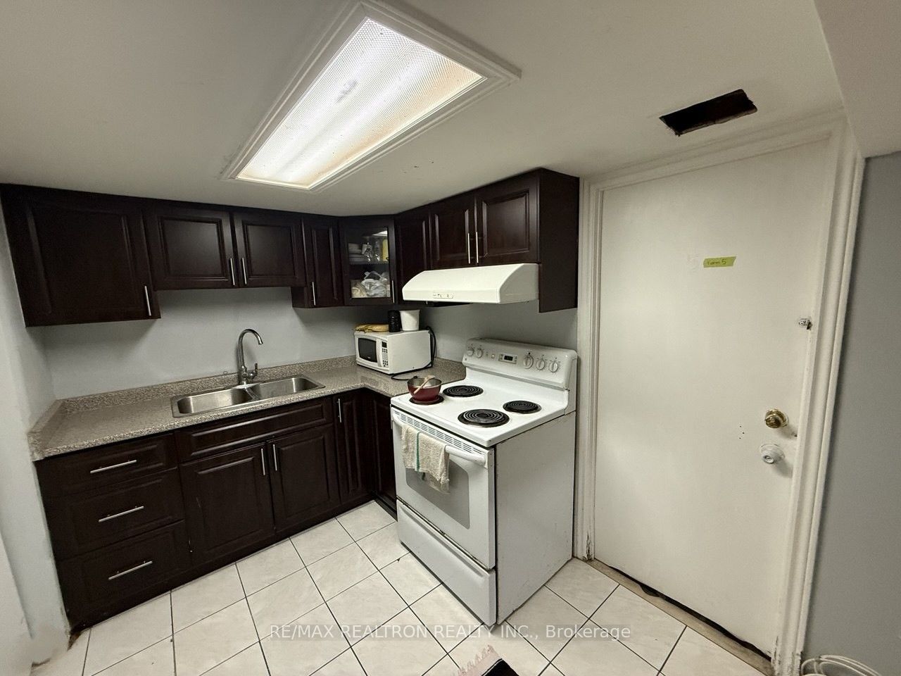 3833 Finch Avenue E Property Photo 10