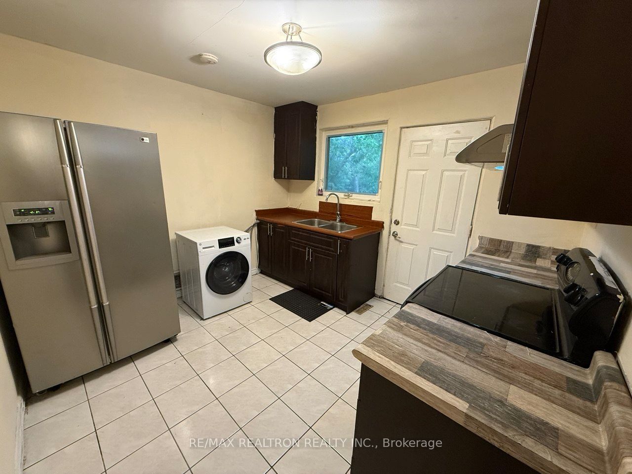 3833 Finch Avenue E Property Photo 13