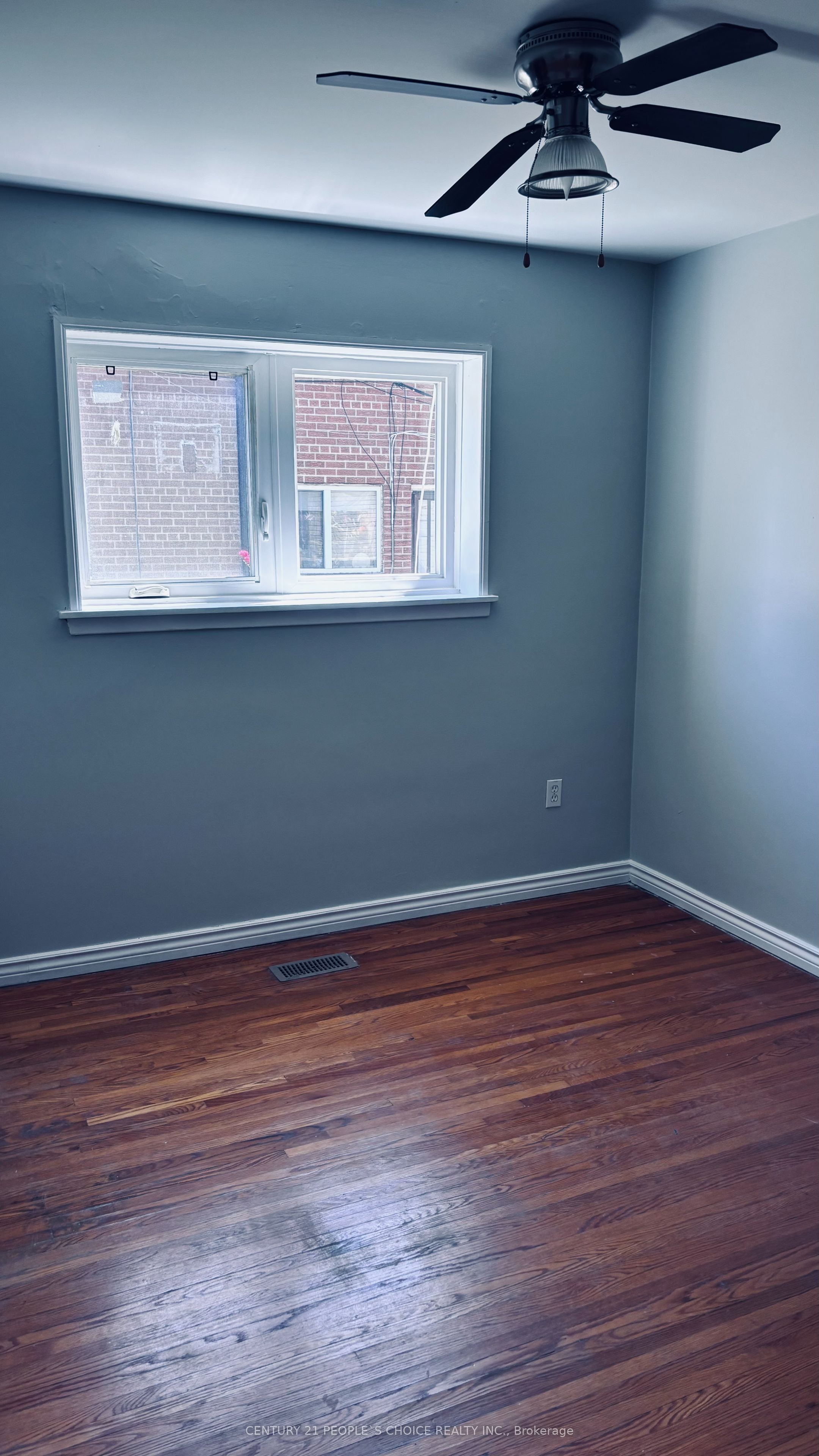 812 Ellesmere Road A- Main Floor Property Photo 15
