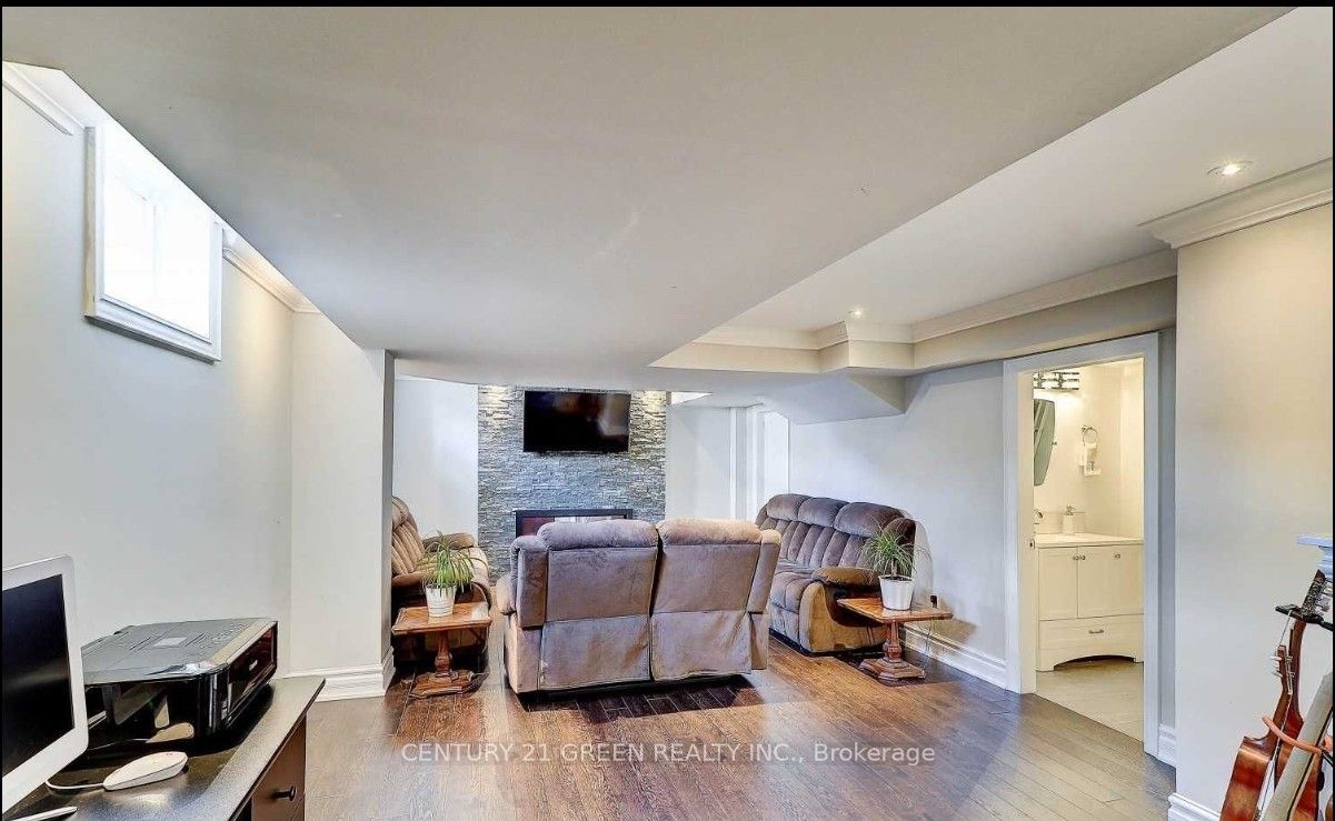 25 Holroyd Street Property Photo 10