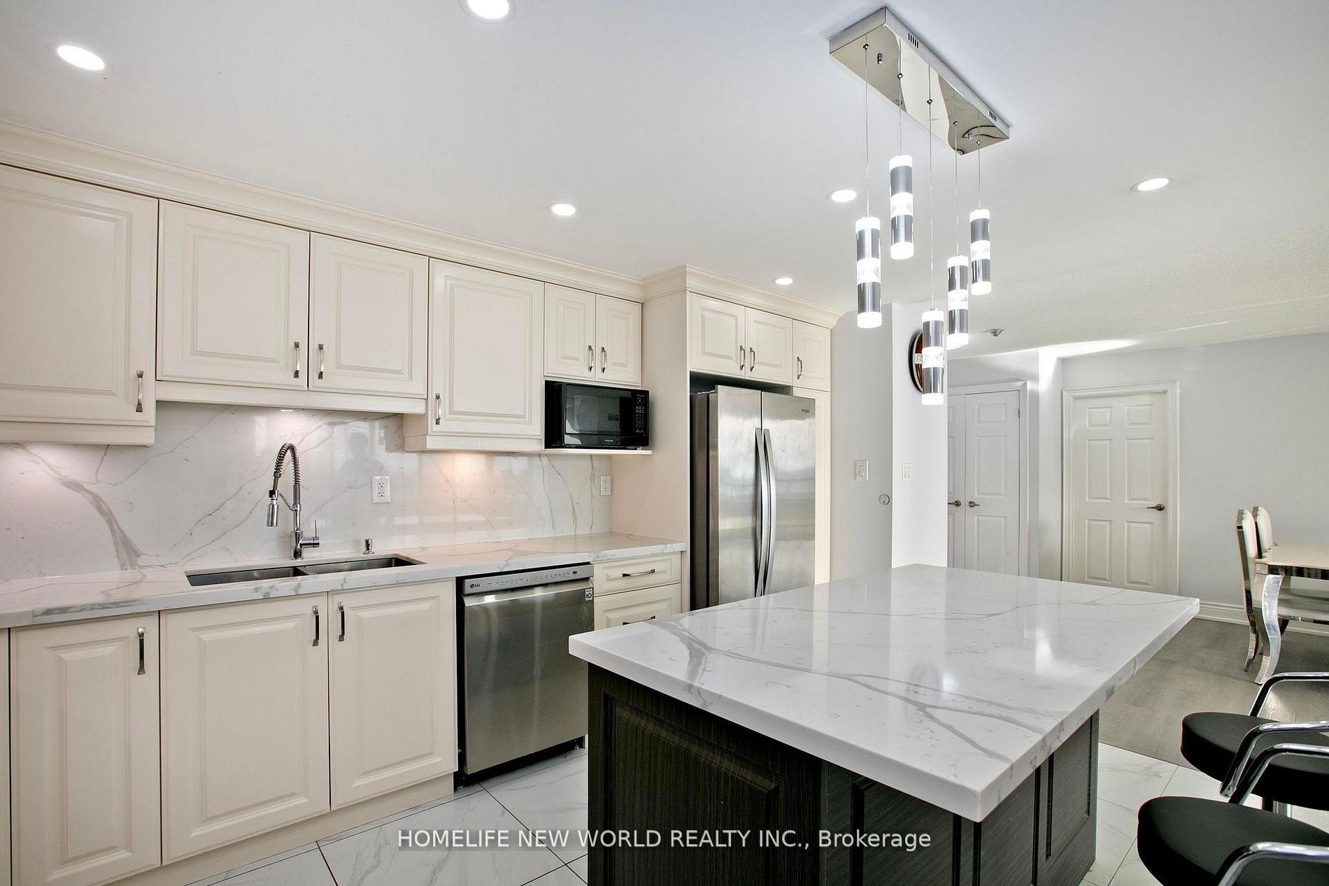 75 Bamburgh Circle 2117 Property Photo 11