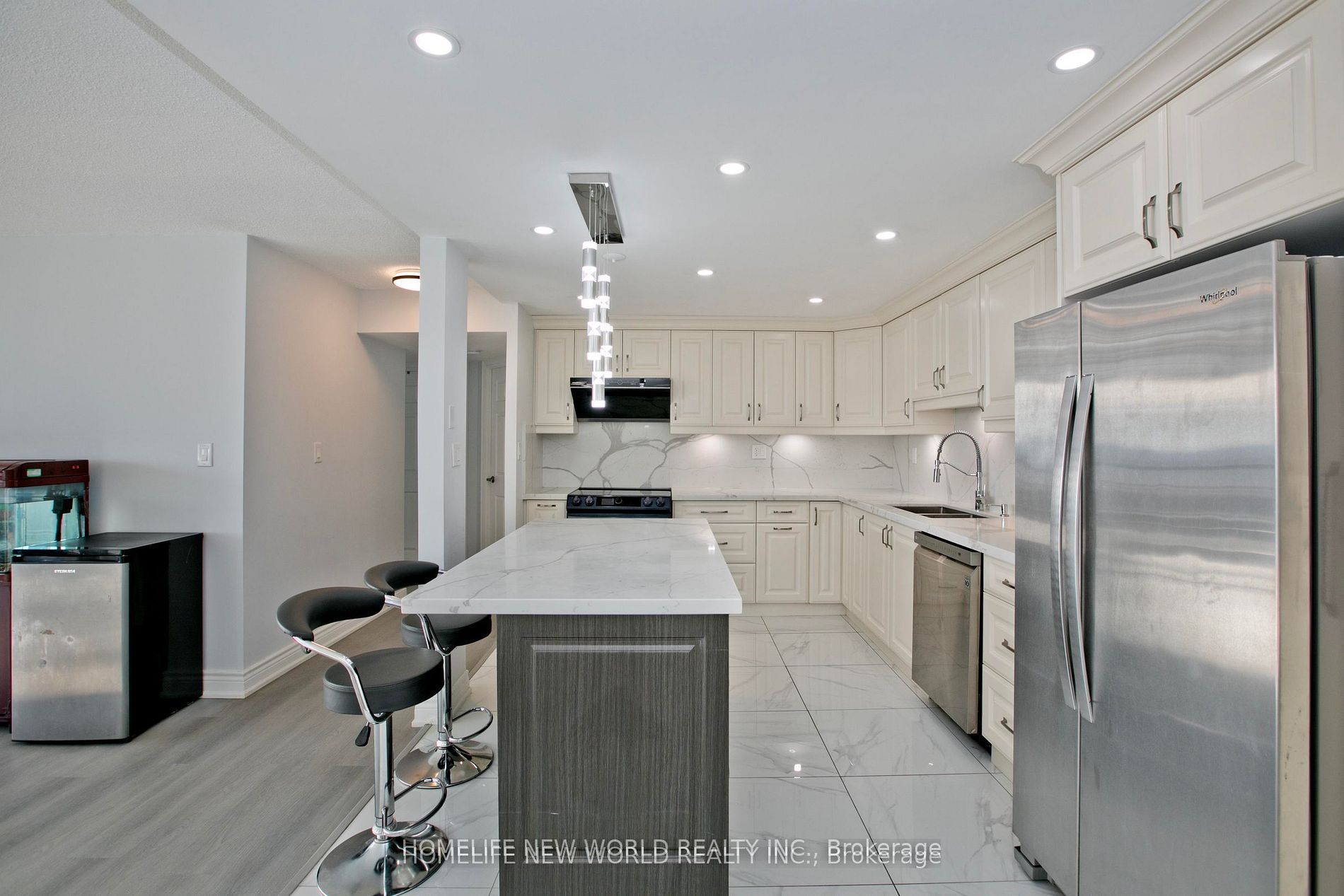 75 Bamburgh Circle 2117 Property Photo 12