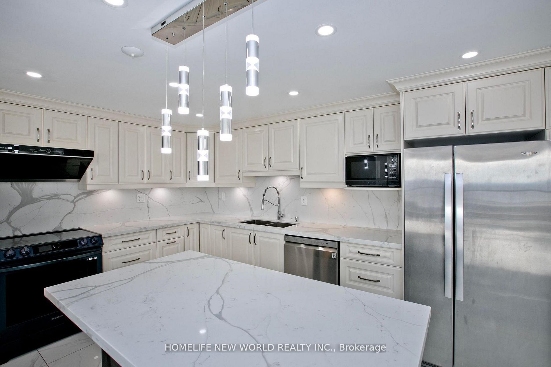 75 Bamburgh Circle 2117 Property Photo 13