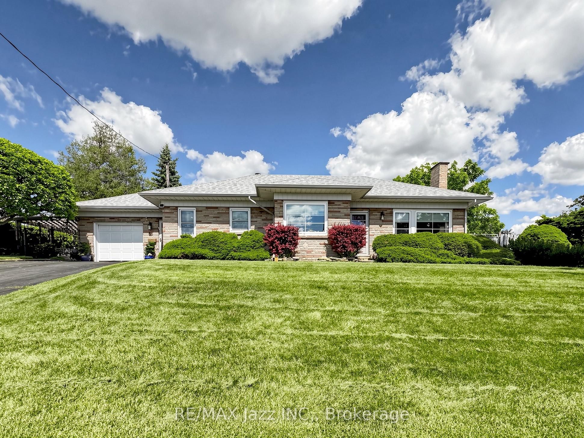 83 Stevenson Road N