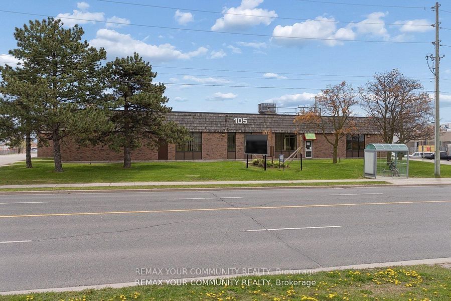 105 Consumers Drive Property Photo 1