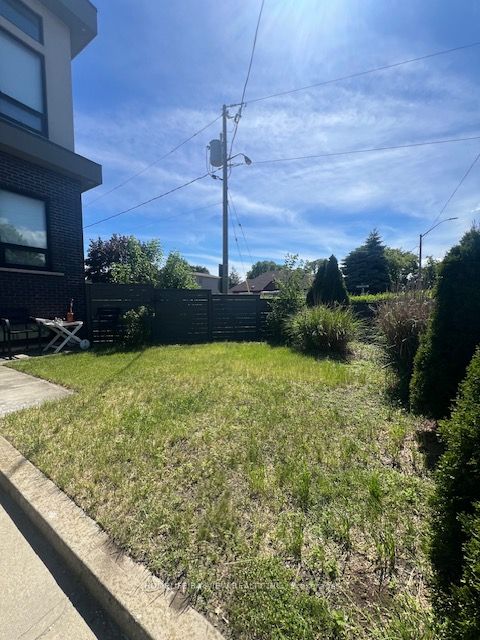 379 O'connor Drive Unit 1 (bsmnt) Property Photo 5
