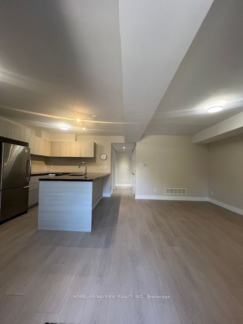 379 O'connor Drive Unit 1 (bsmnt) Property Photo 8