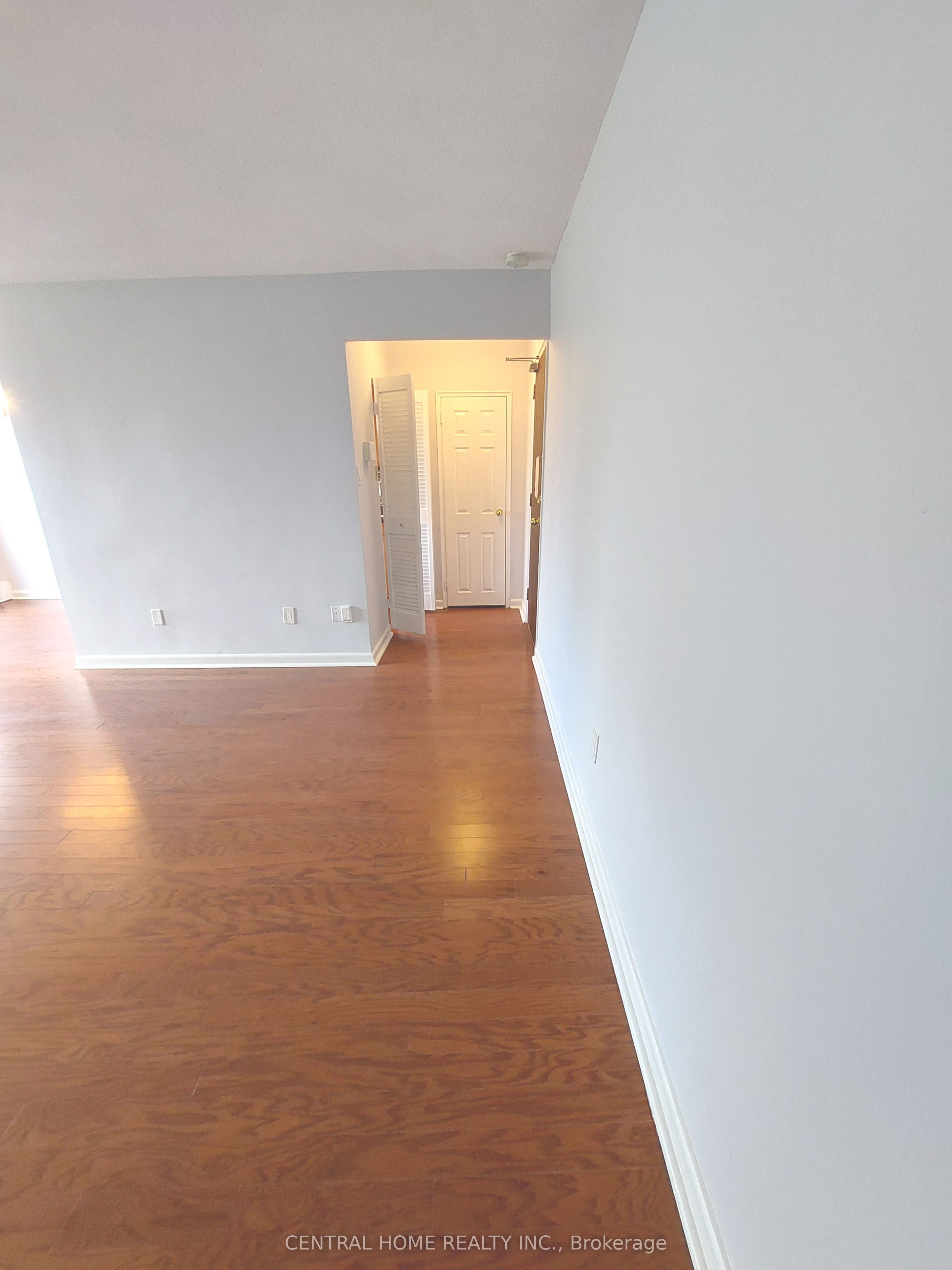 921 Midland Avenue 504 Property Photo 2