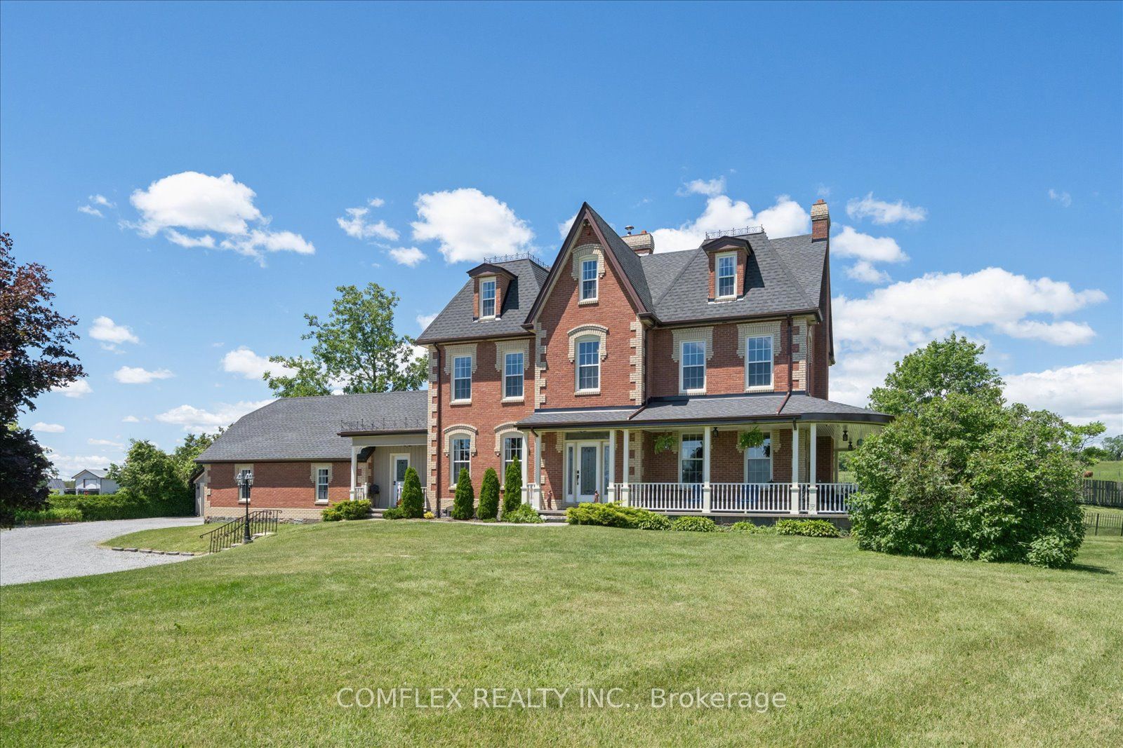 1150 Raglan Road E Property Photo 1