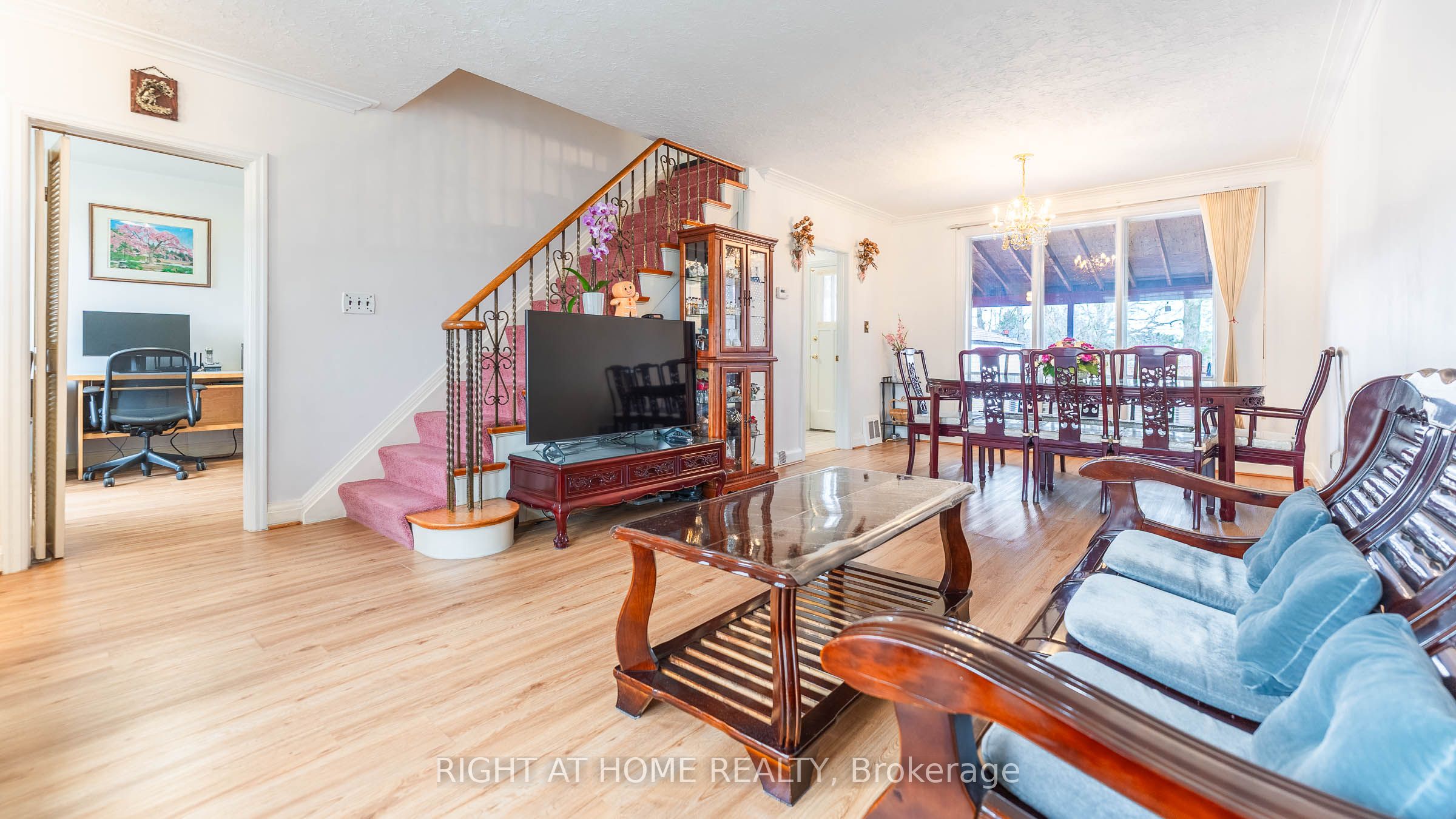 82 Tower Drive Property Photo 6