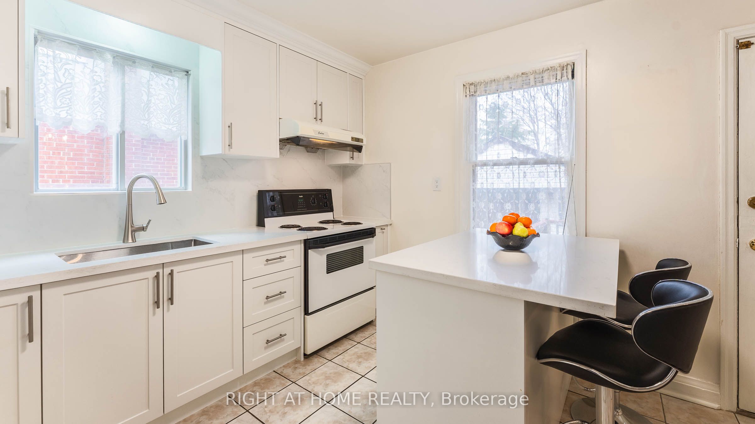 82 Tower Drive Property Photo 12