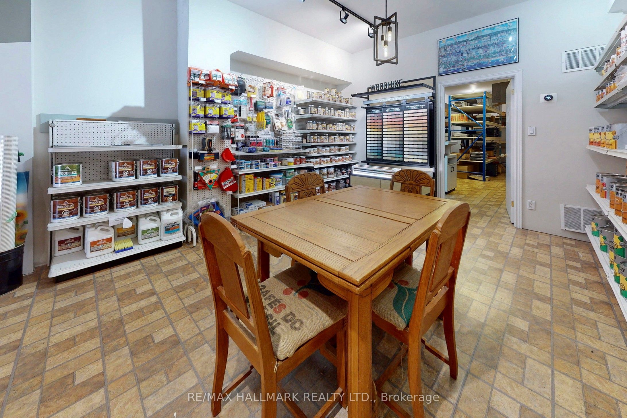2184 Queen Street E Property Photo 10