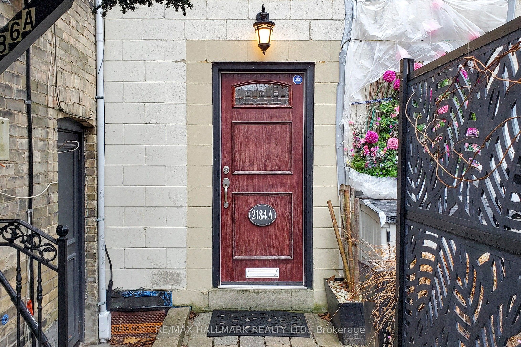 2184 Queen Street E Property Photo 29