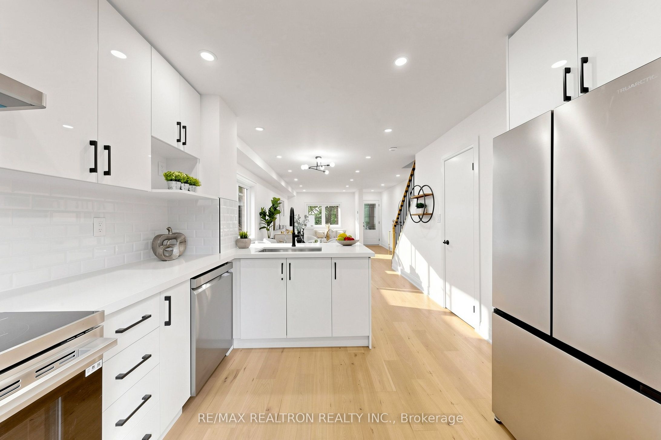 414 Mortimer Avenue Property Photo 15