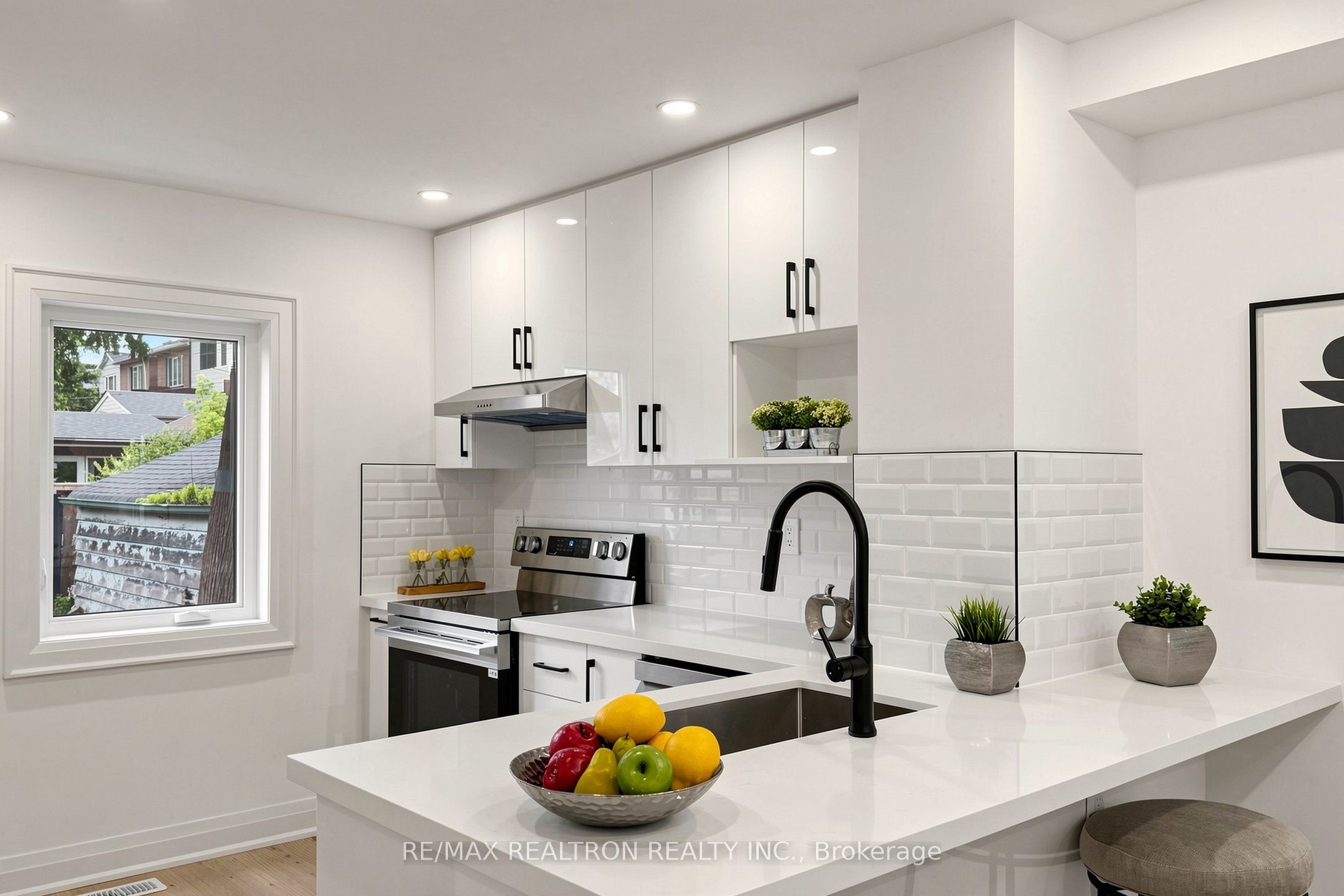 414 Mortimer Avenue Property Photo 18