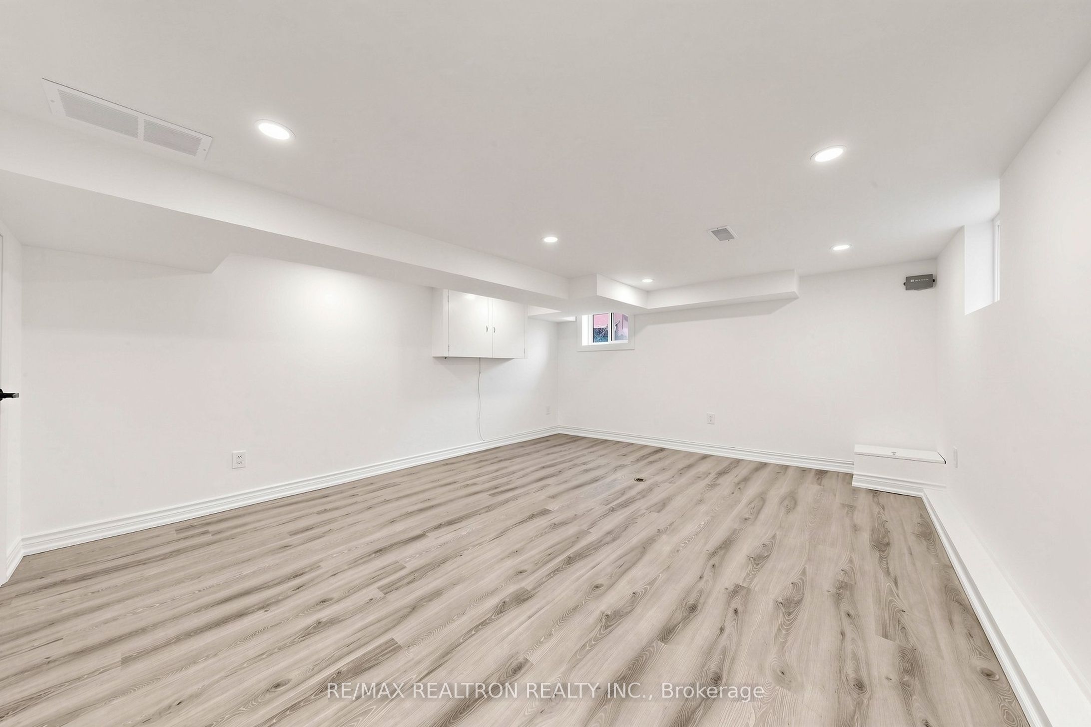 414 Mortimer Avenue Property Photo 33