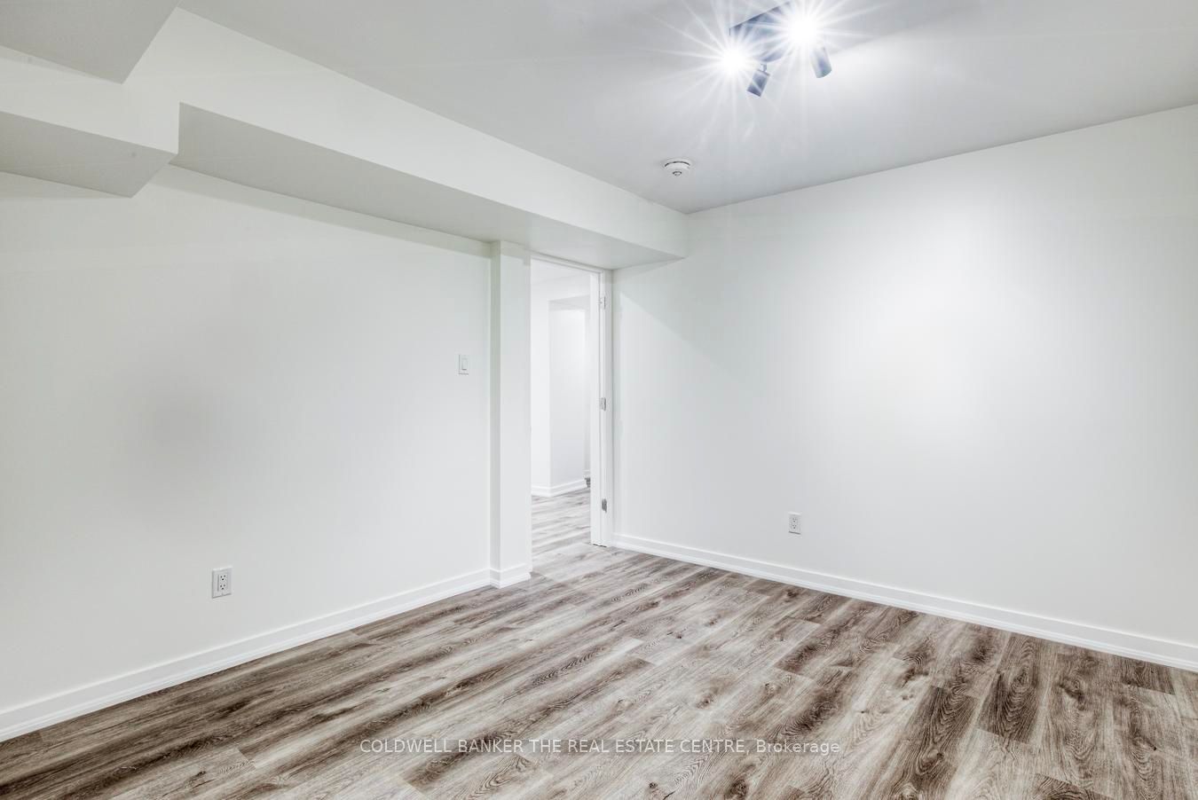 Lower - 562 Winette Road Property Photo 16