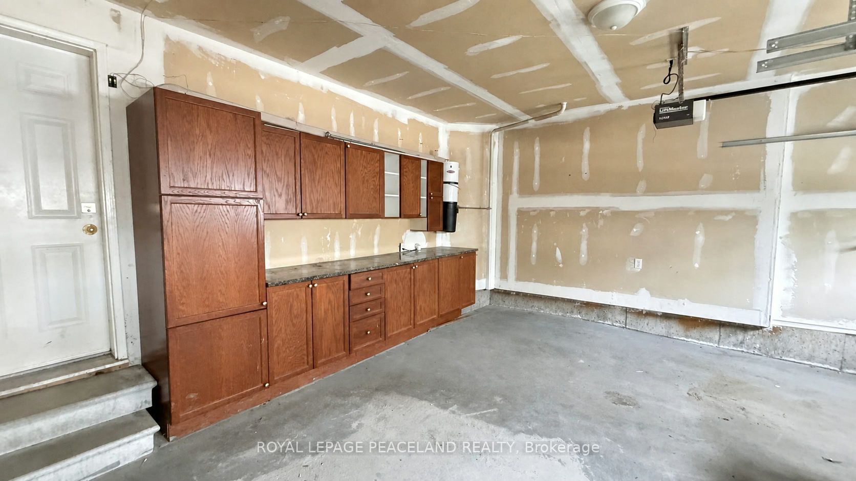6 Cragg Crescent Property Photo 26