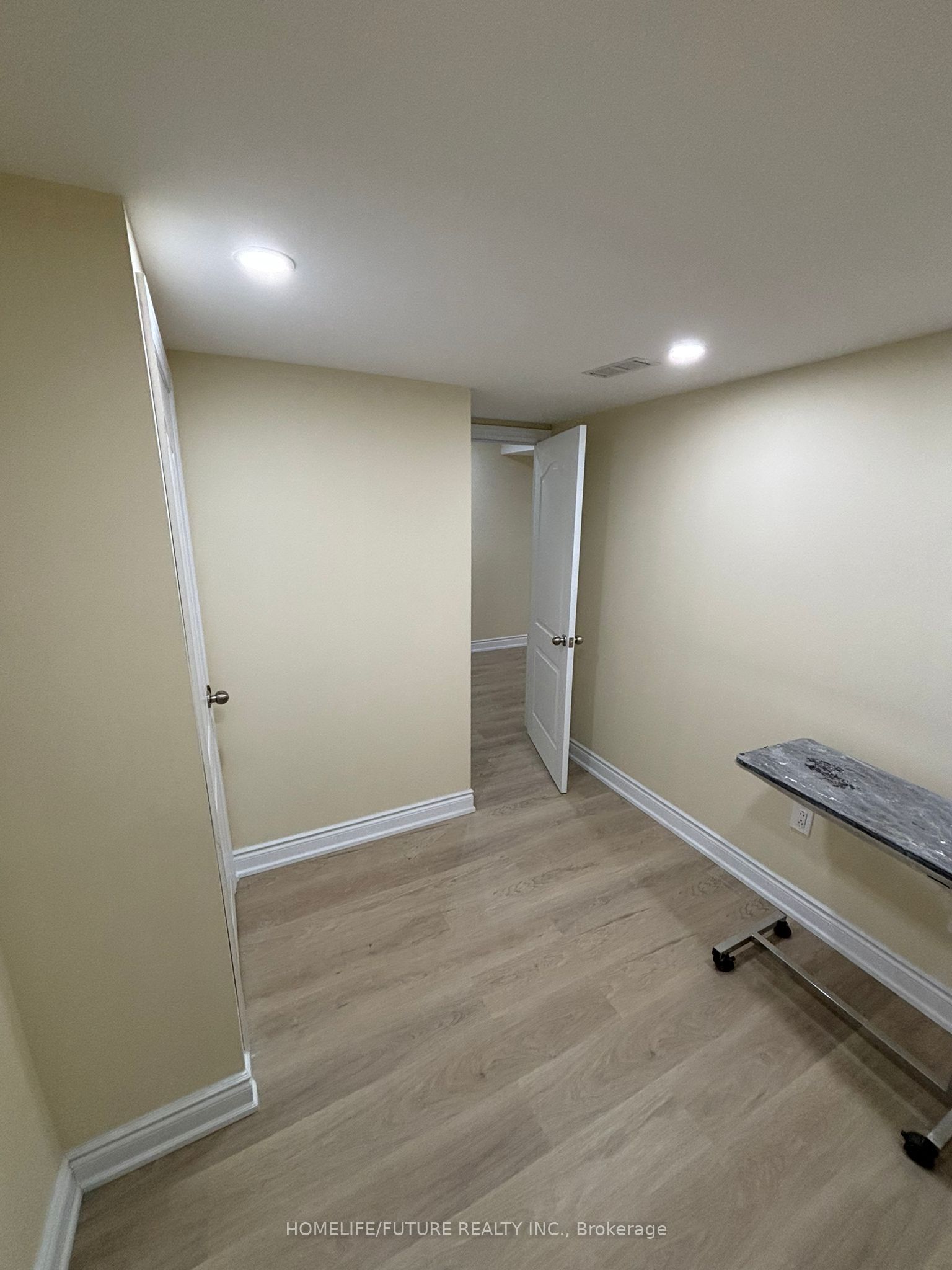 236 Mclevin Avenue Bsmt Property Photo 7