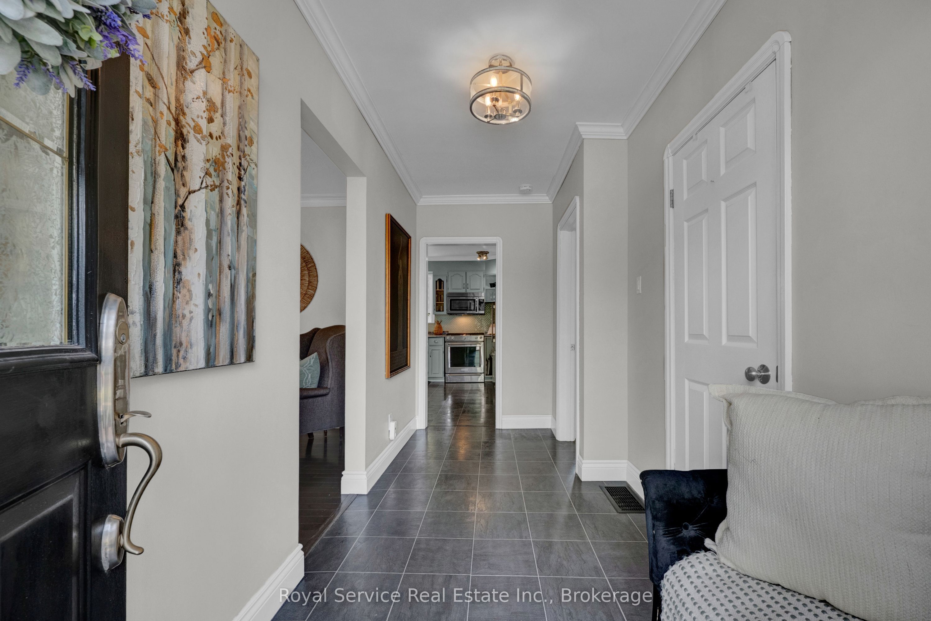 801 King Street Property Photo 5