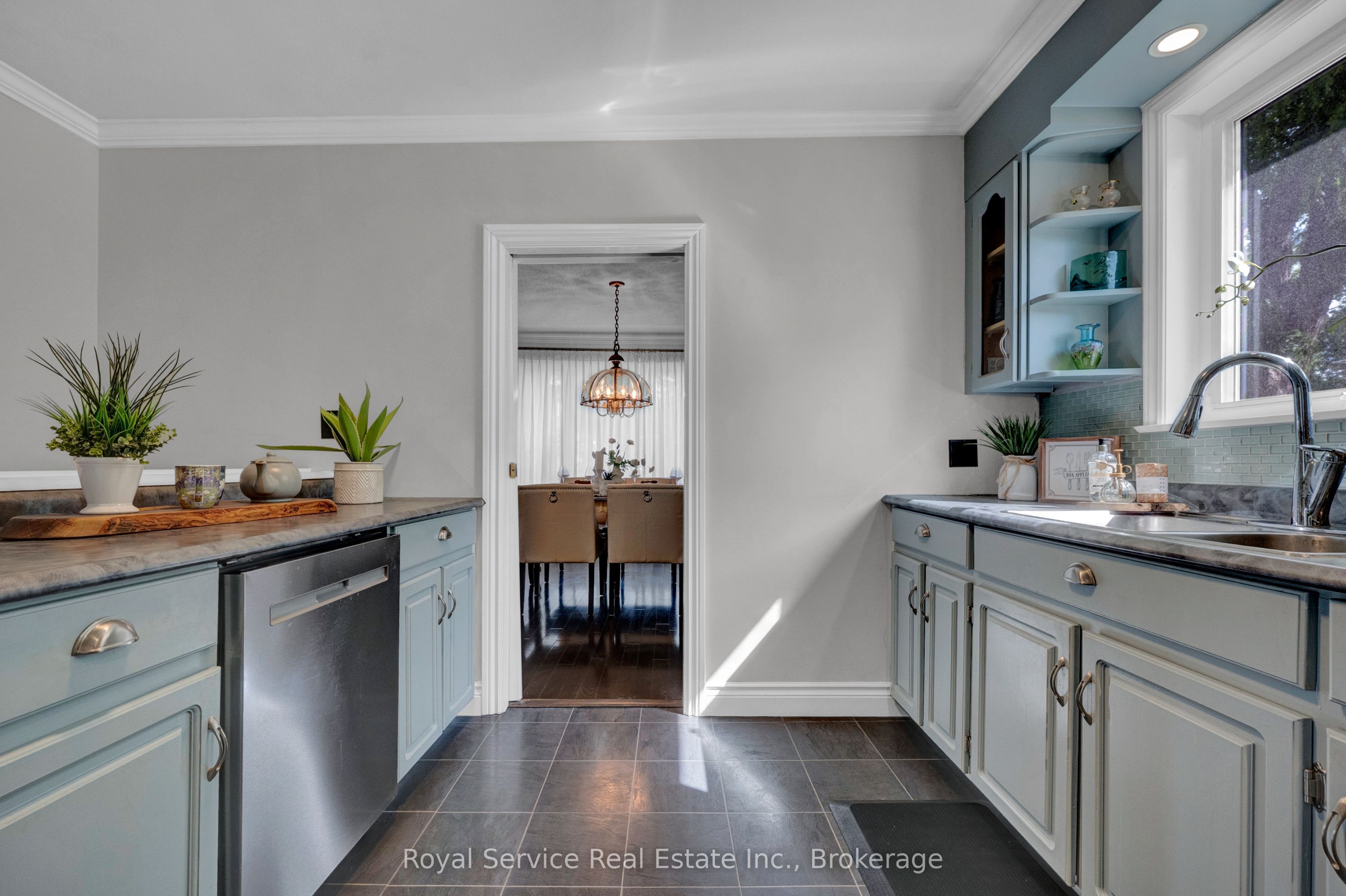 801 King Street Property Photo 17