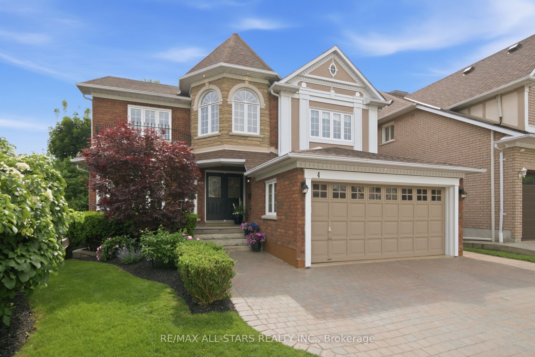 4 Dennis Drive Property Photo 1