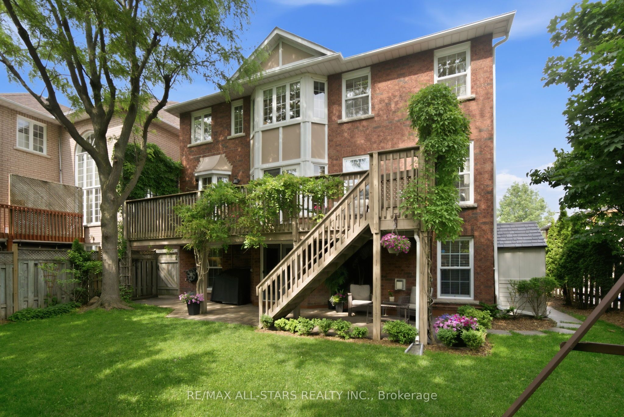 4 Dennis Drive Property Photo 2