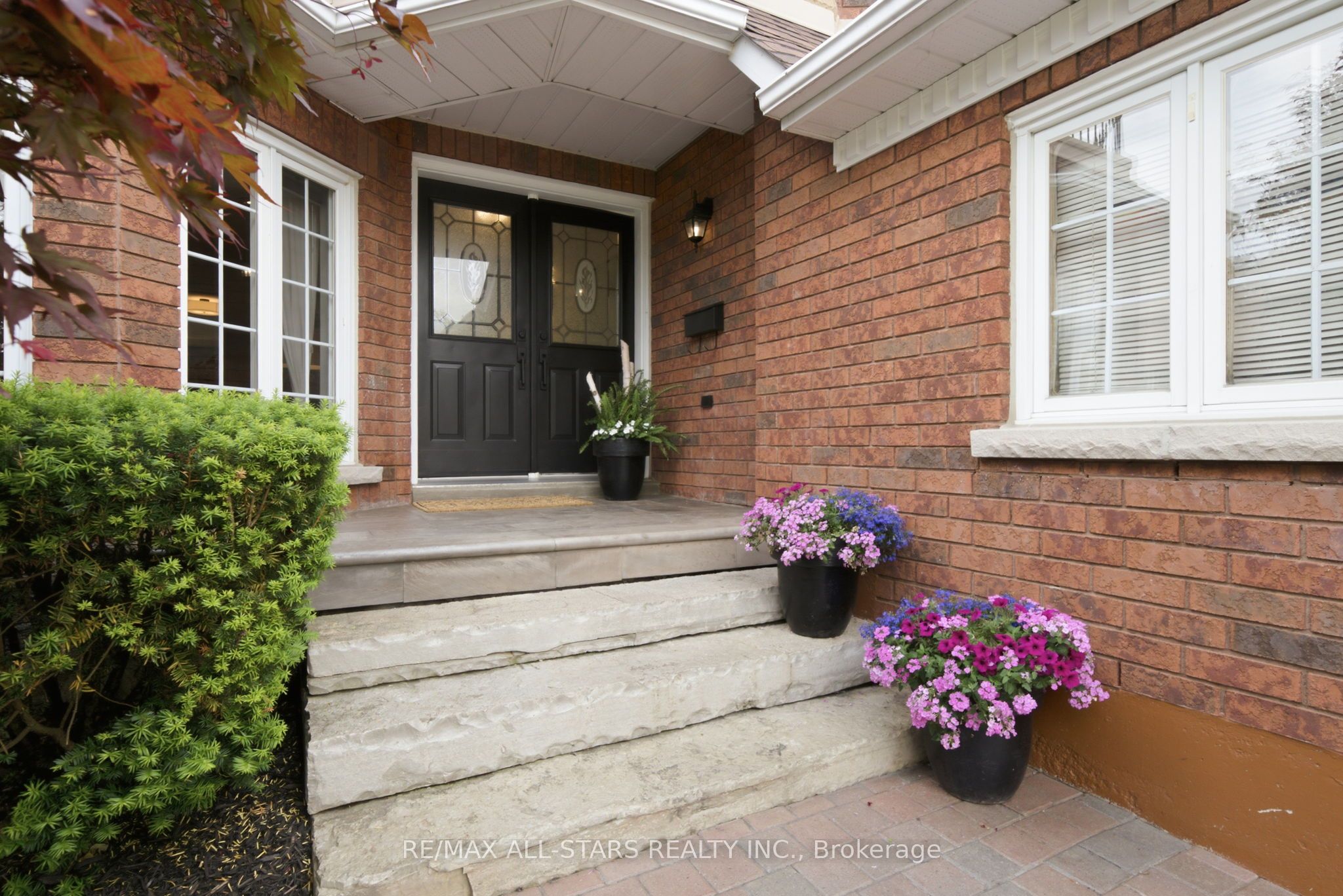 4 Dennis Drive Property Photo 3